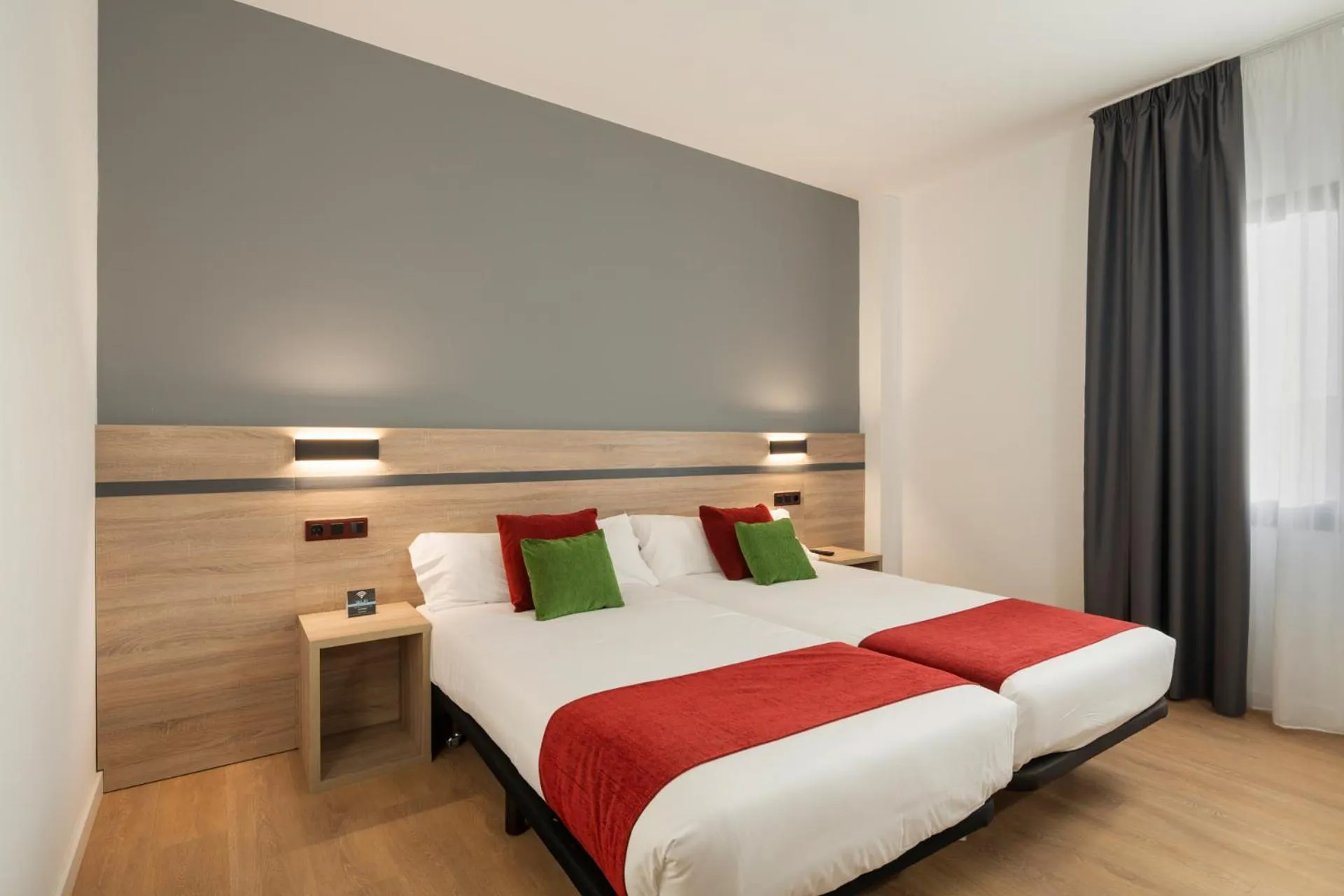 Bedroom, Bed in Hotel Alda Malvasía