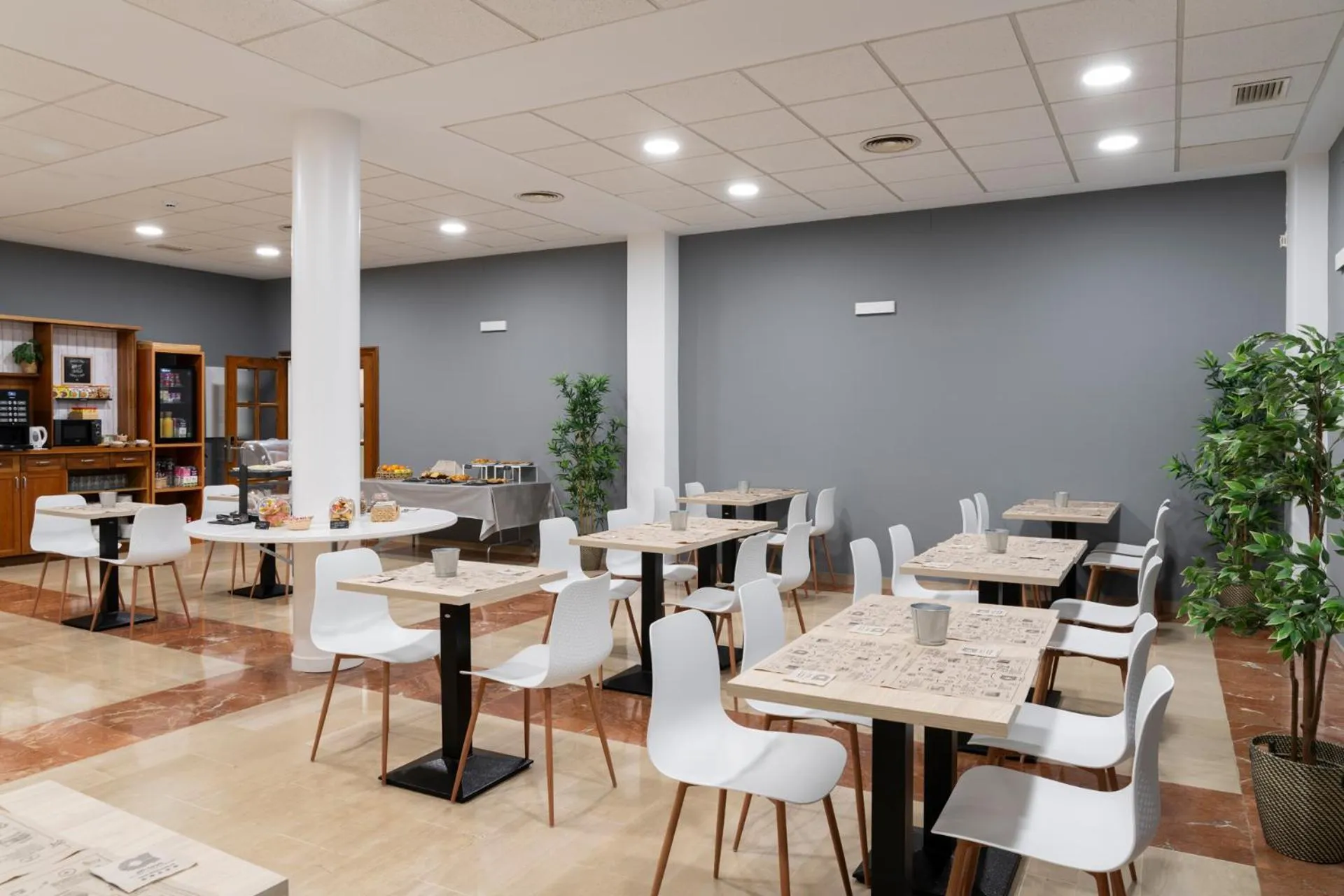 Breakfast in Hotel Alda Malvasía