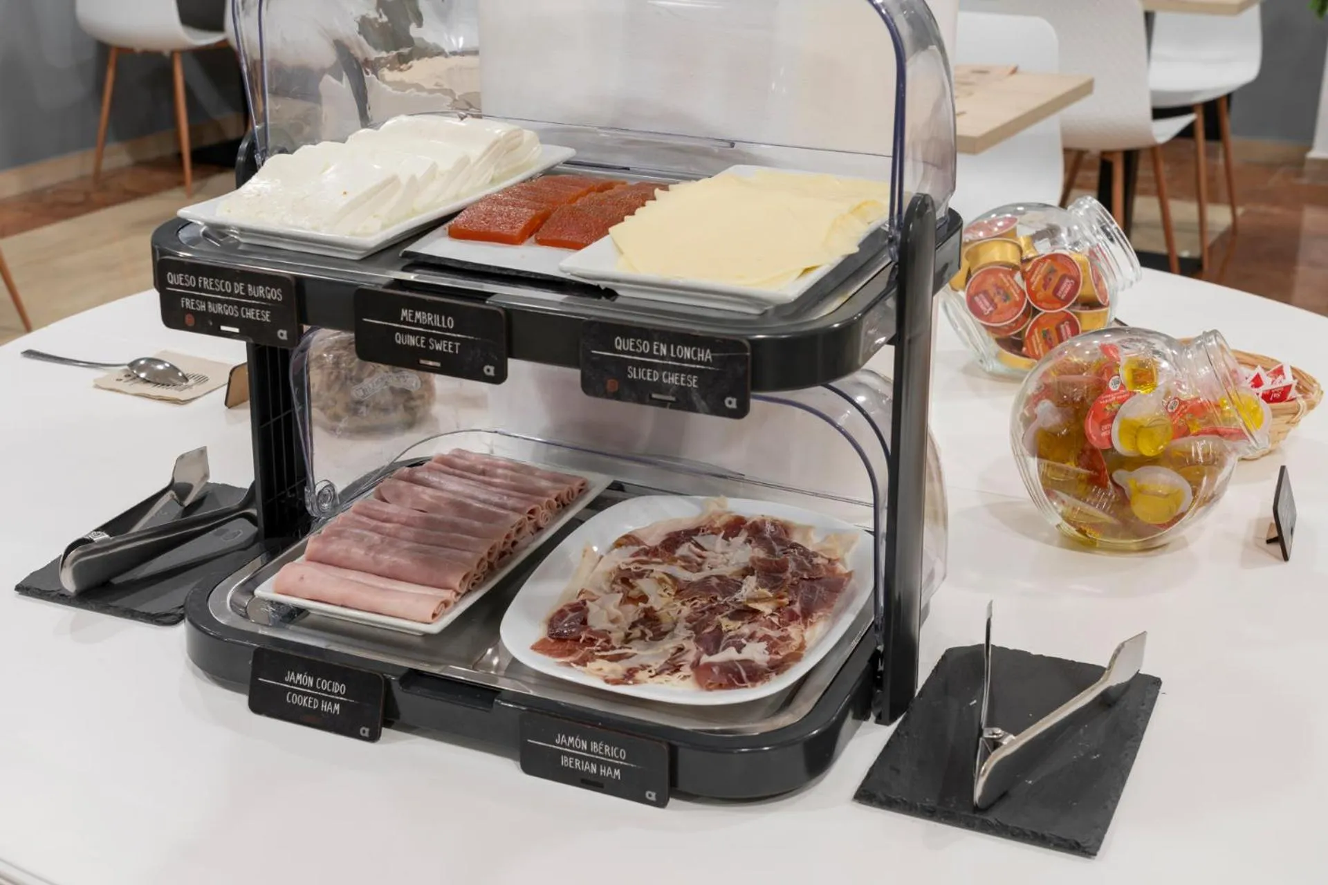 Breakfast in Hotel Alda Malvasía