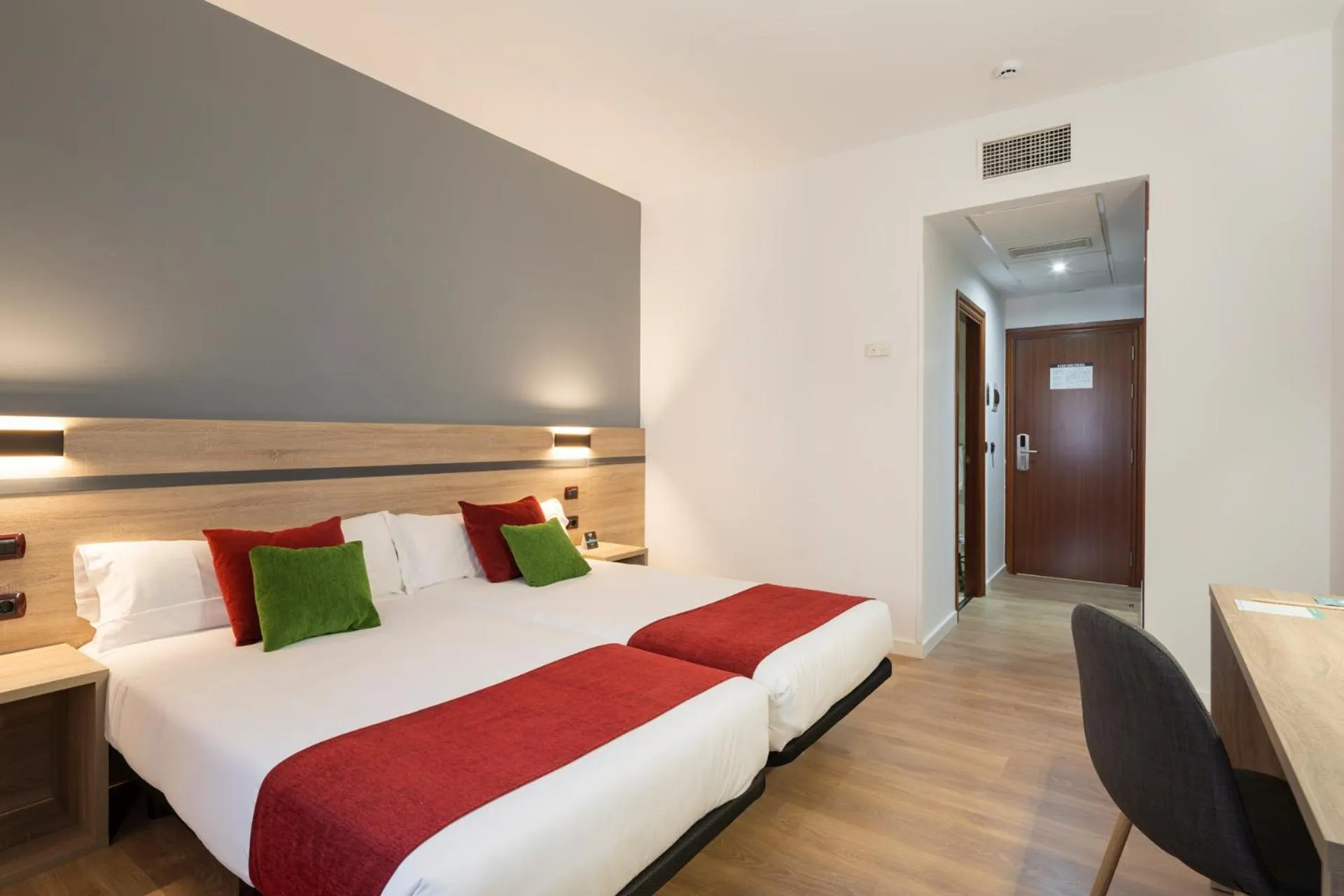 Bedroom, Bed in Hotel Alda Malvasía