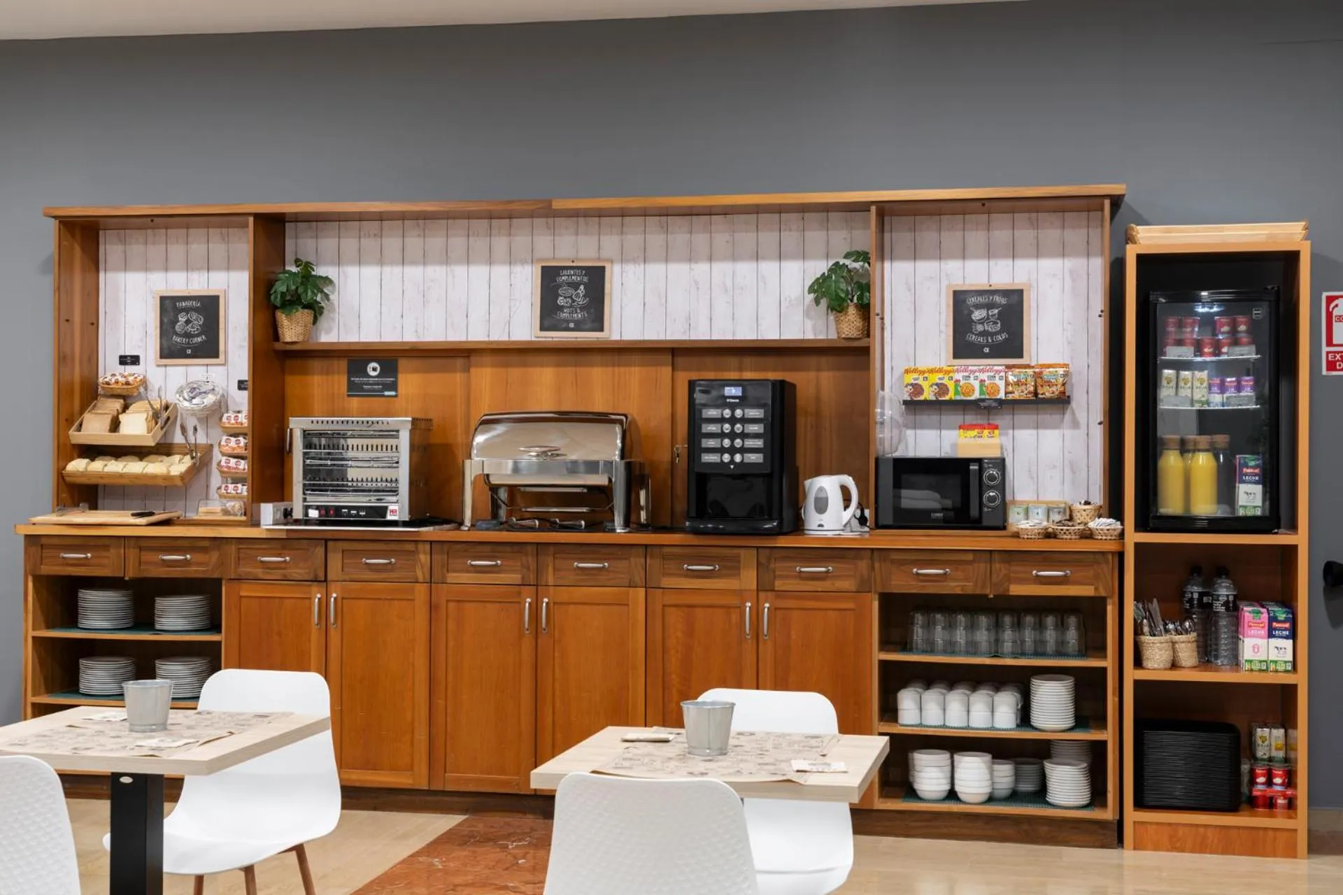 Breakfast in Hotel Alda Malvasía