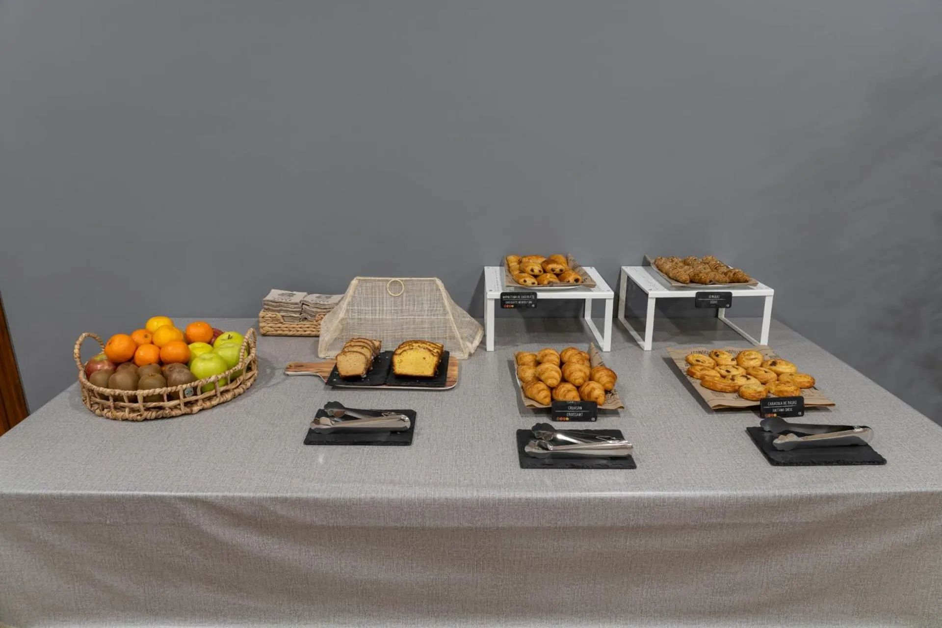 Breakfast in Hotel Alda Malvasía