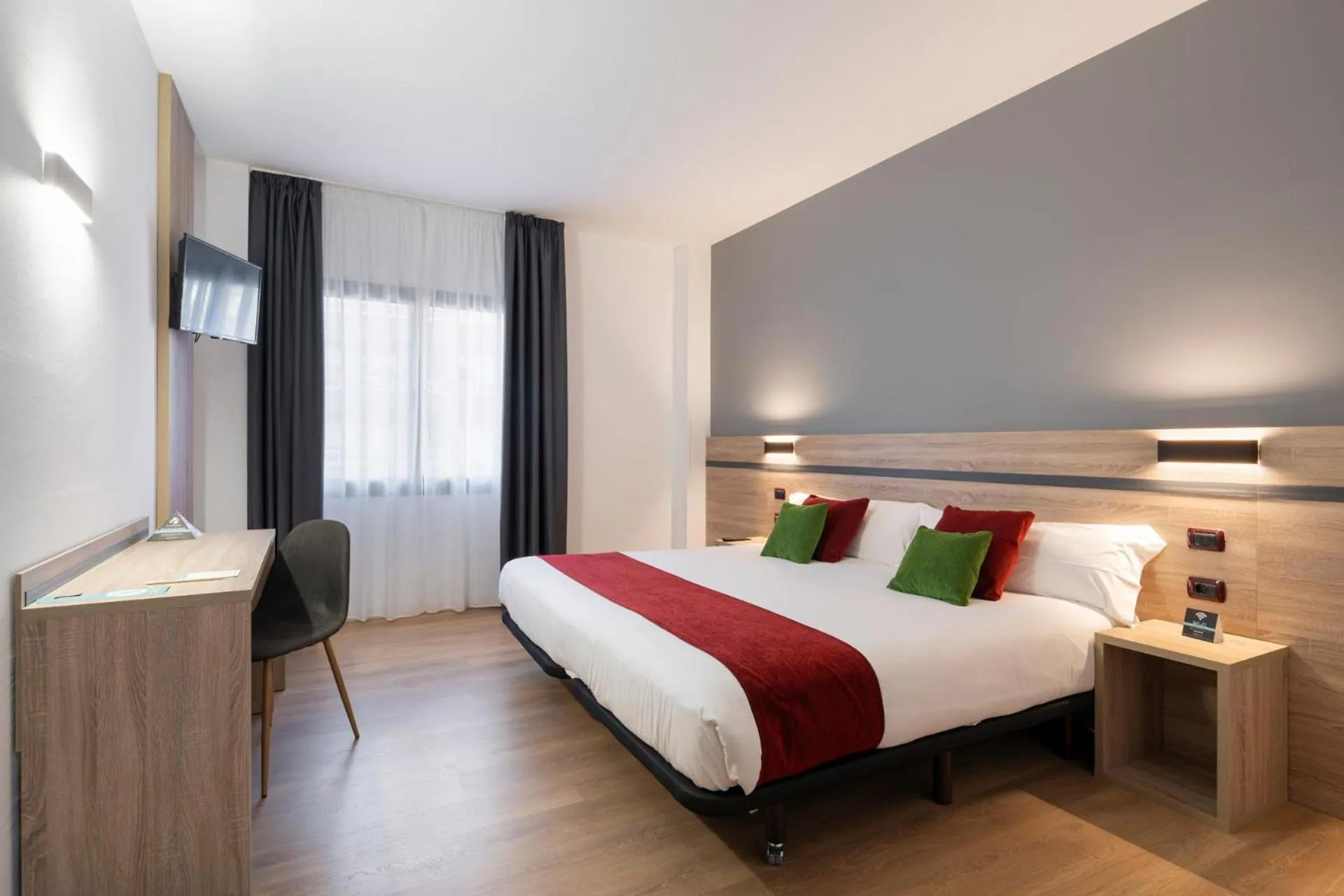 Bedroom, Bed in Hotel Alda Malvasía