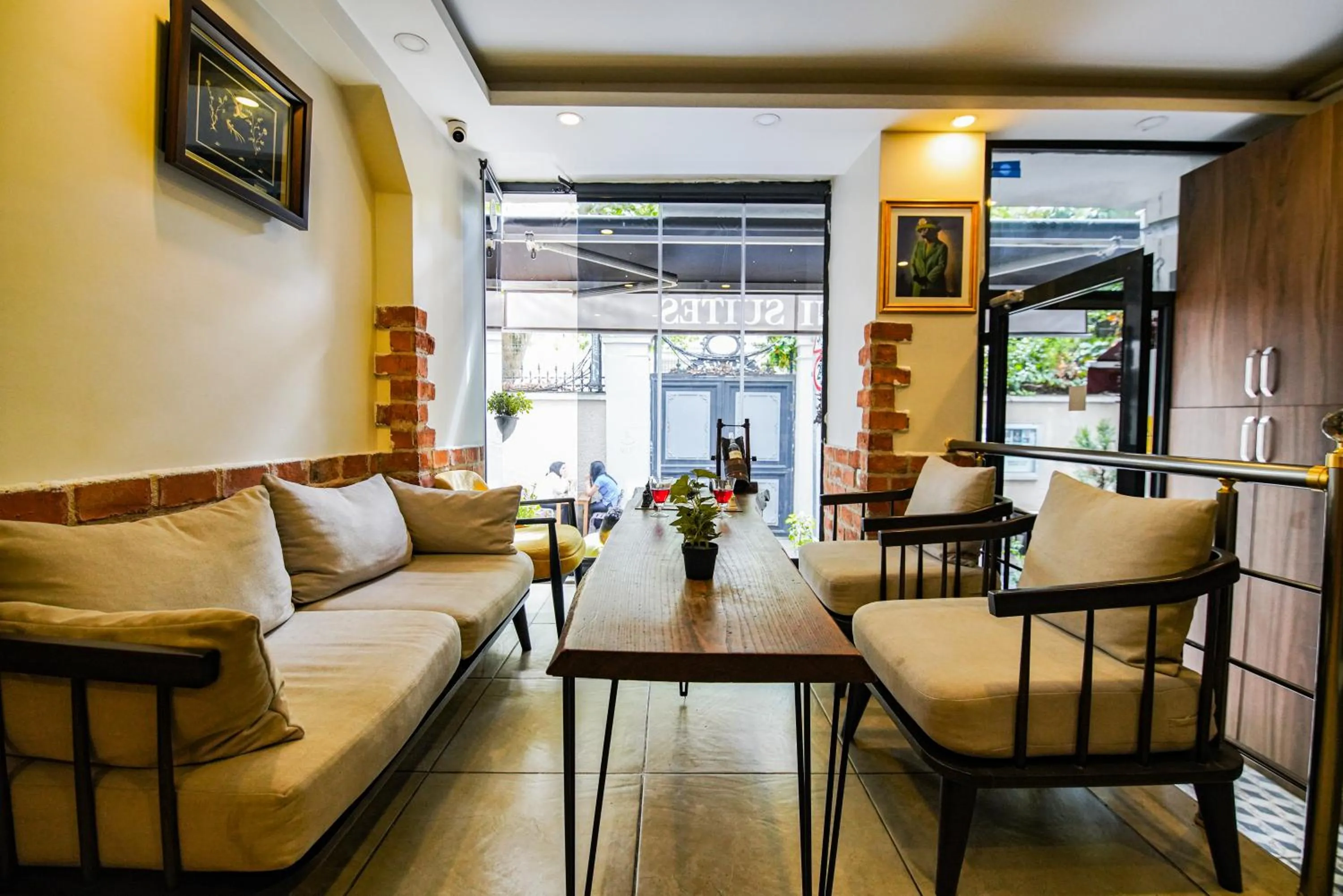 Lobby or reception in MITANI SUITES