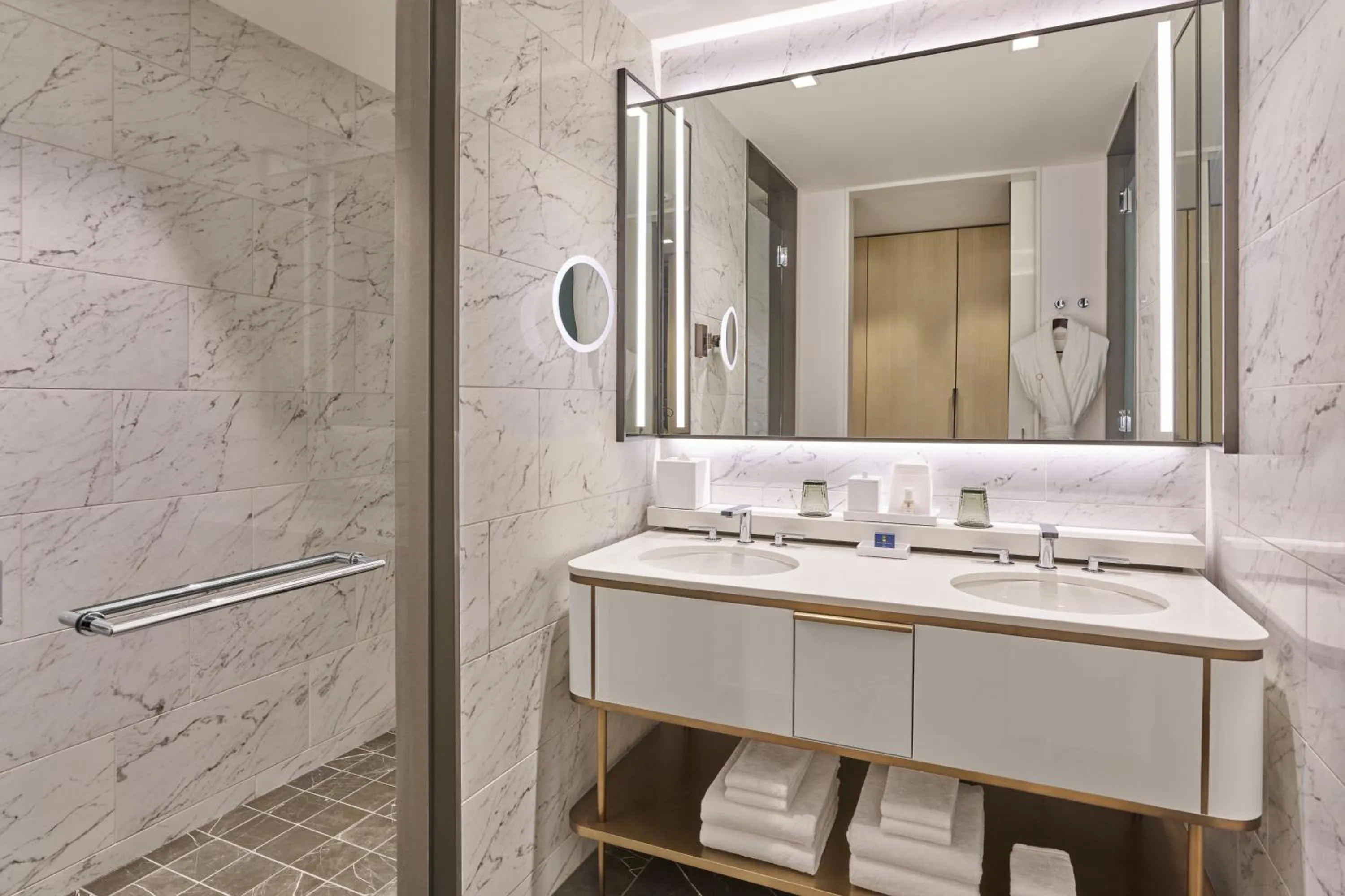 Bathroom in The Crescent Hotel, Fort Worth