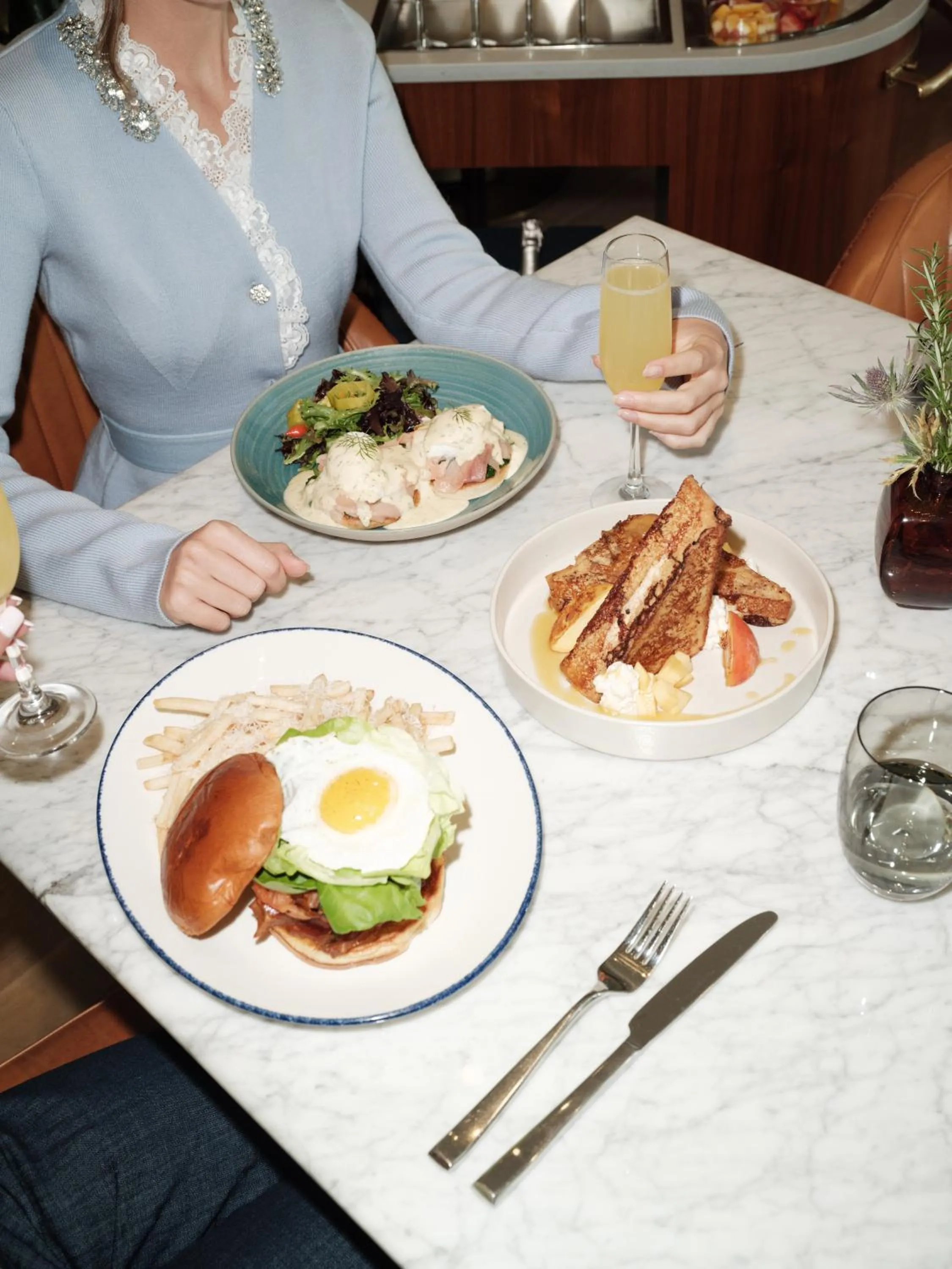 Food and drinks in The Crescent Hotel, Fort Worth