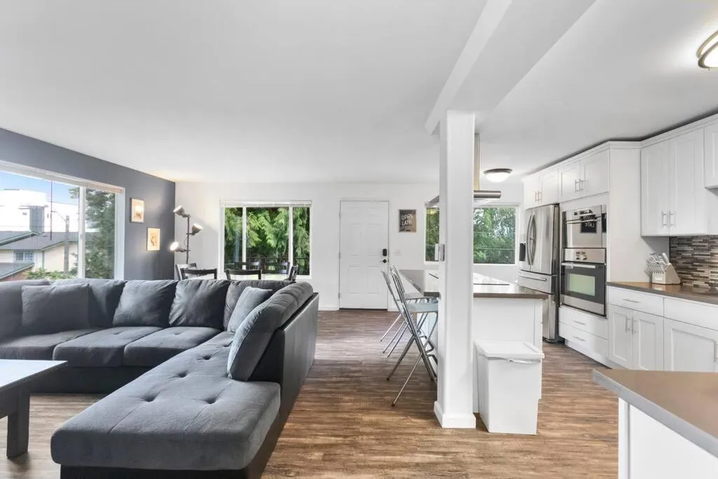 Epicurean remodel in central location.