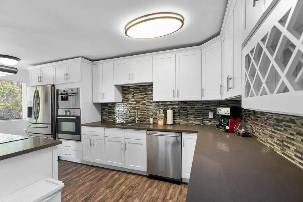 Epicurean remodel in central location.