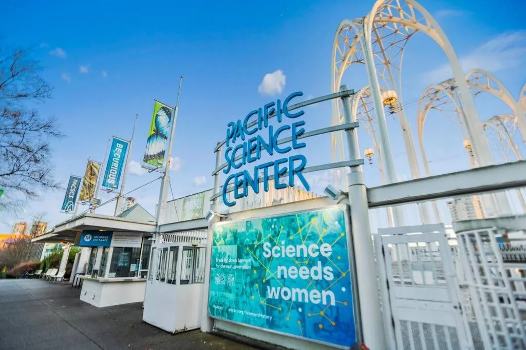 Beacon Hill Retro - Central Location.