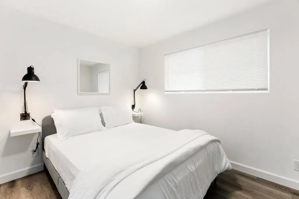 Bed in Beacon Hill Retro - Central Location.