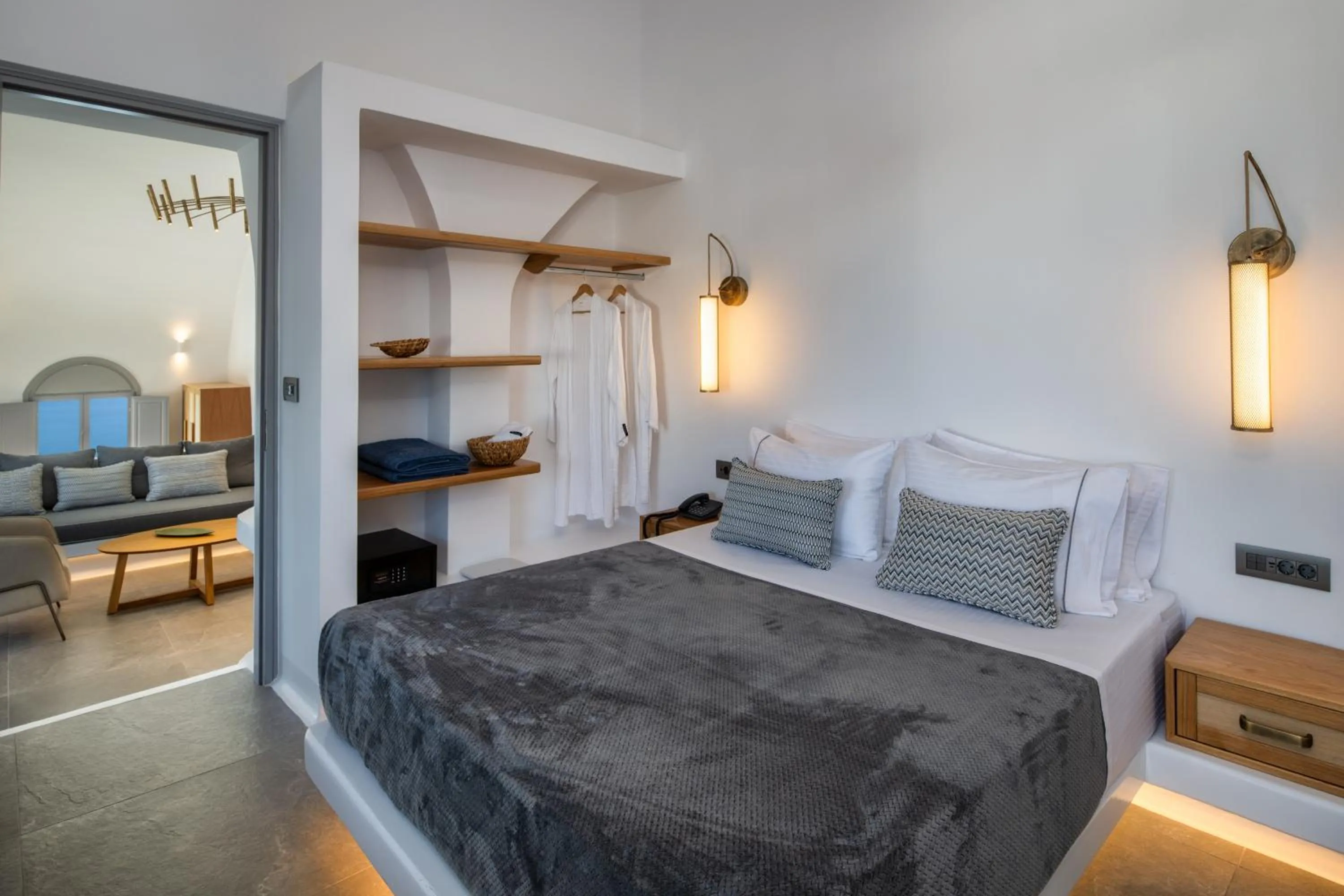 Bedroom, Bed in Eteoro Suites