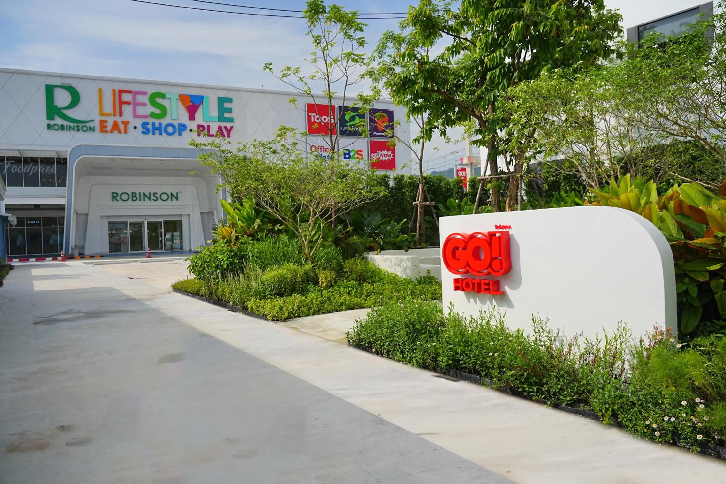 Property building in GO Hotel Ban Chang at Robinson Lifestyle Ban Chang