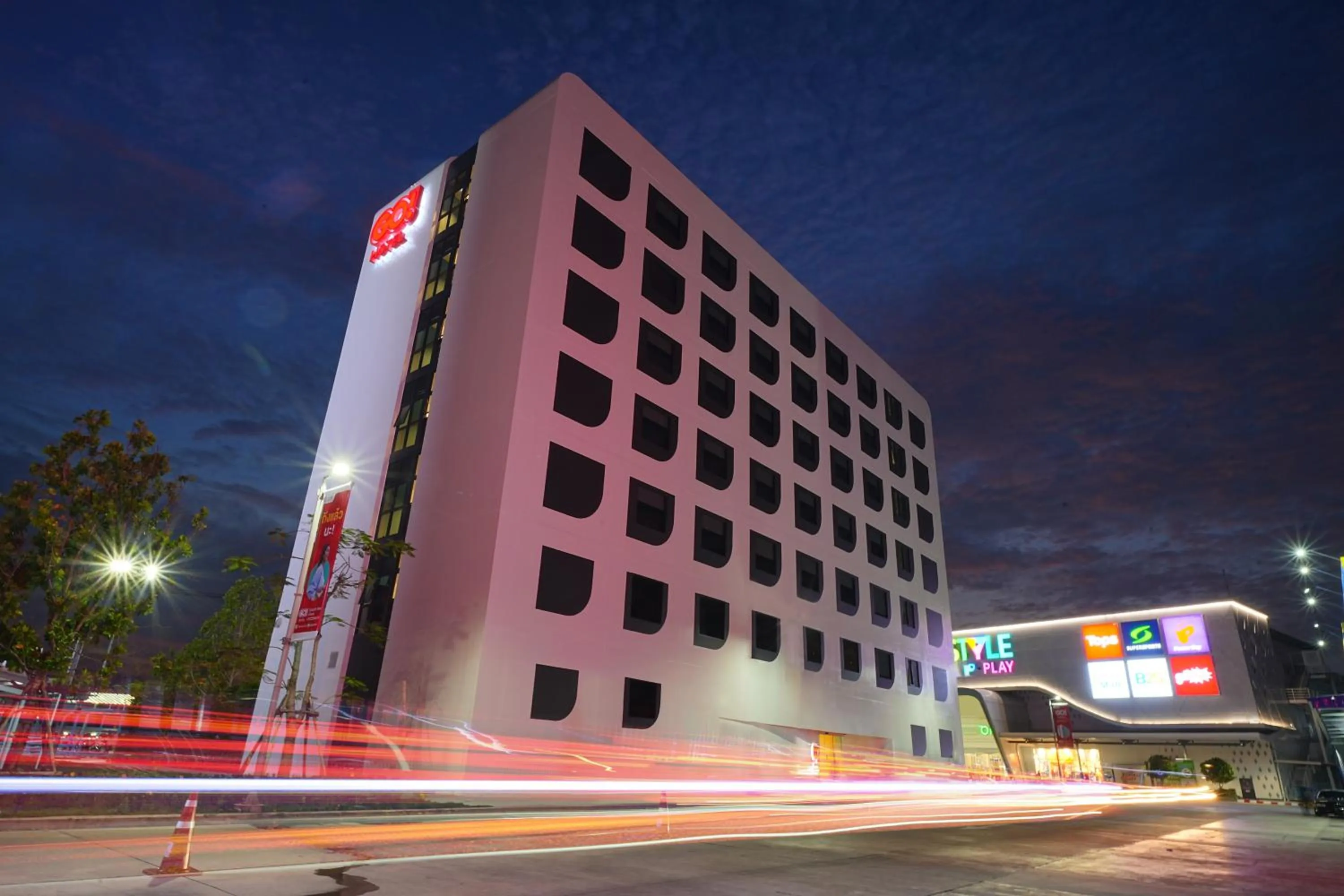 Property building in GO Hotel Ban Chang at Robinson Lifestyle Ban Chang