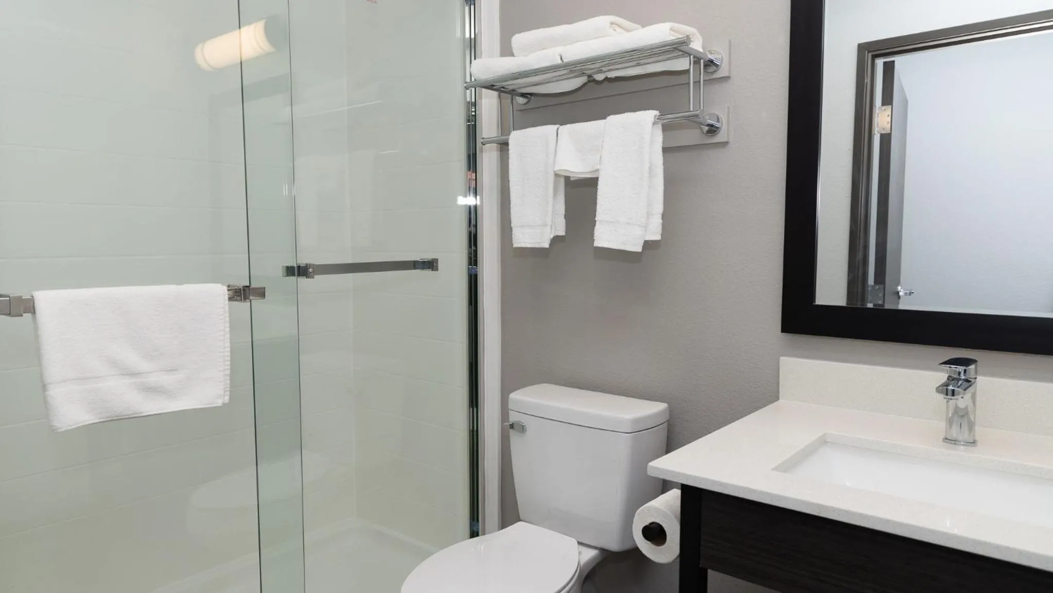 Bathroom in Motel 6 Fort Worth TX Lake Worth