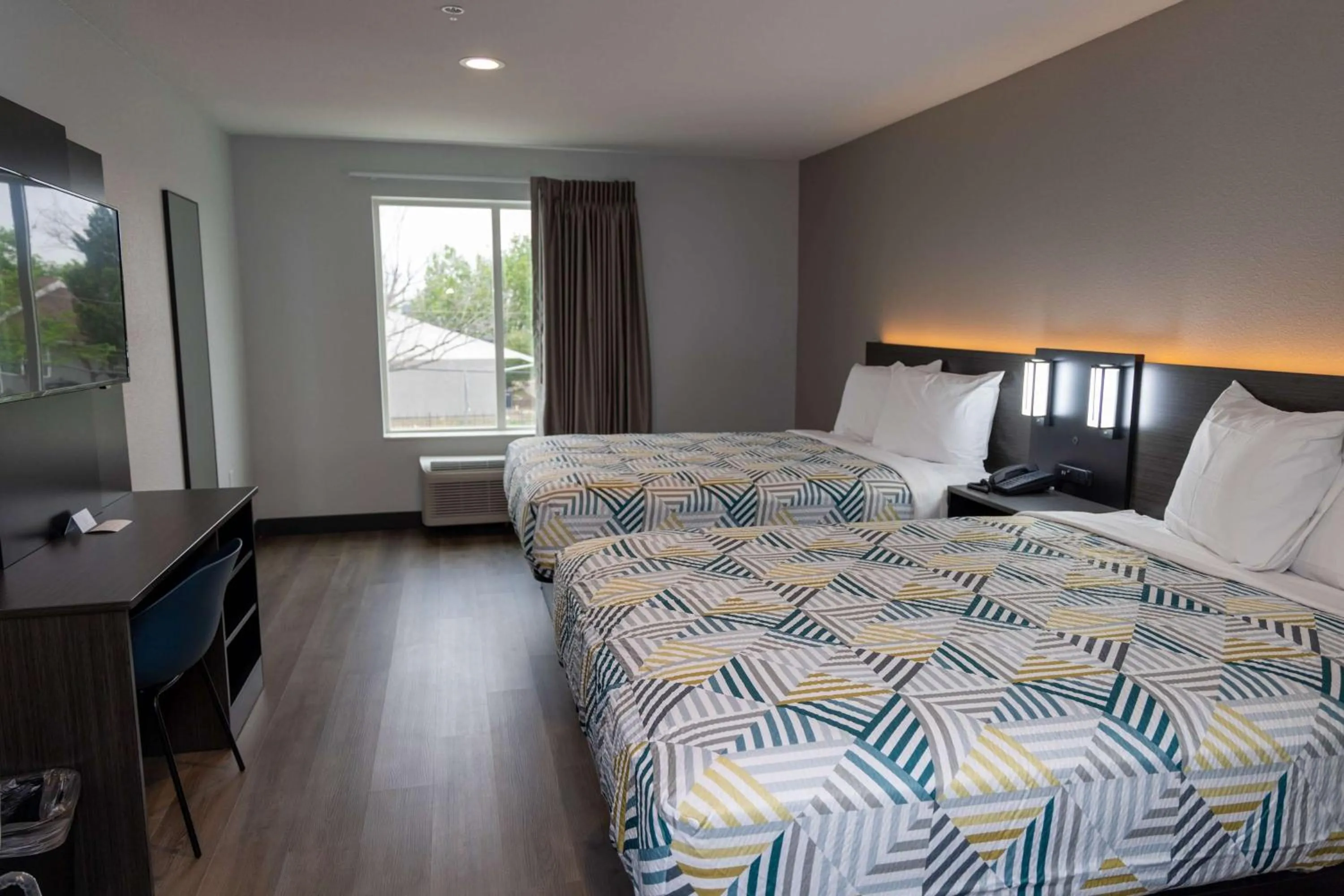 Bedroom, Bed in Studio 6 Fort Worth TX Lake Worth