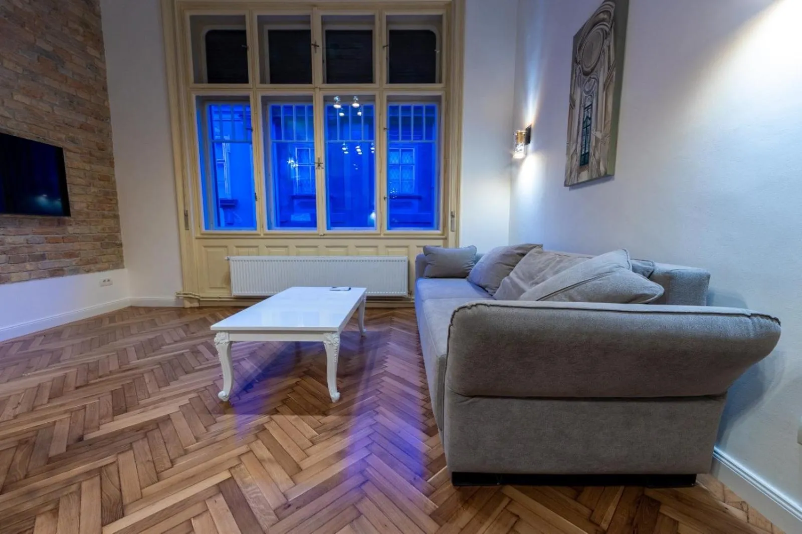 TV and multimedia in VISAJ Deluxe Downtown