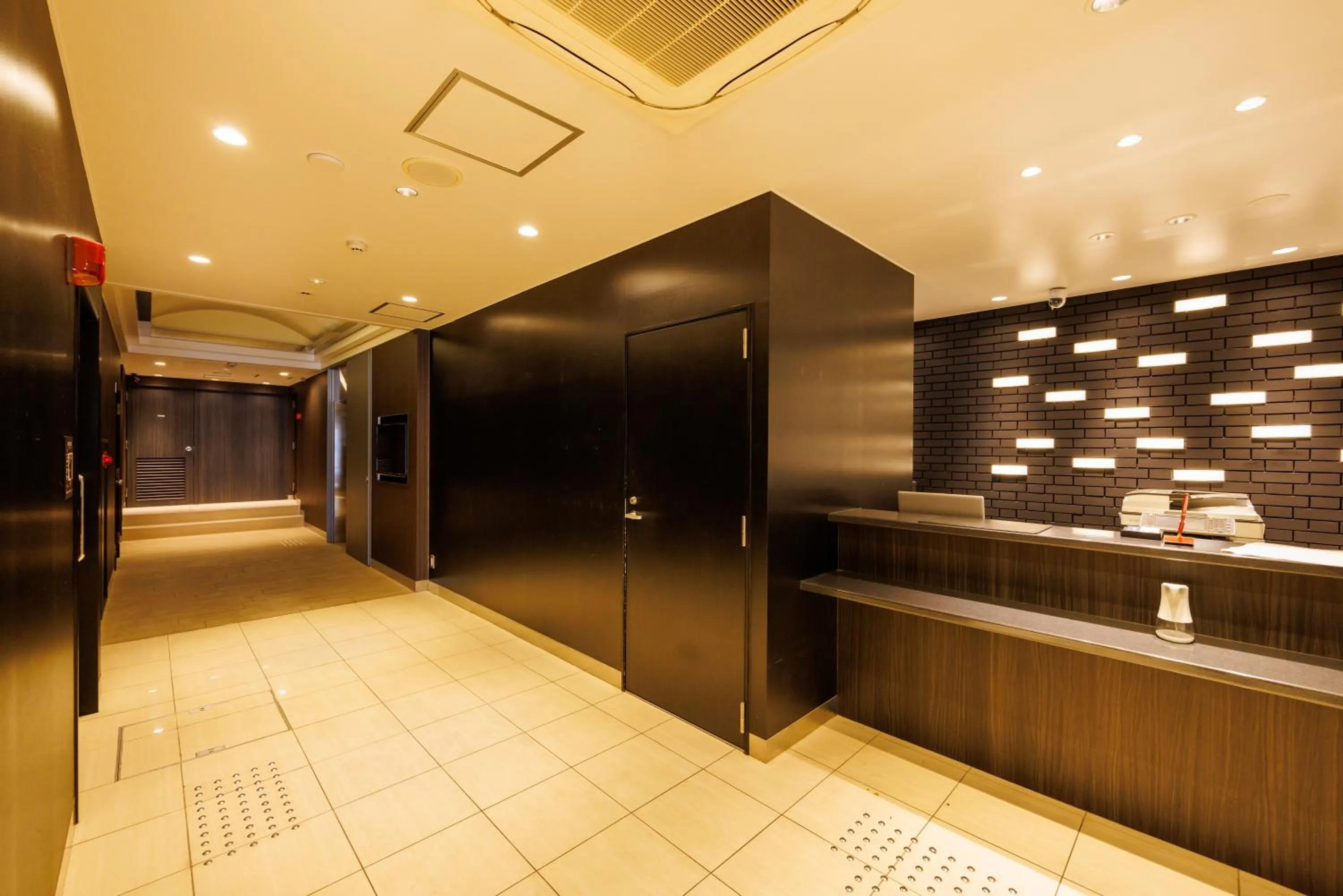 Lobby or reception in Floral Hotel East Shinsaibashi