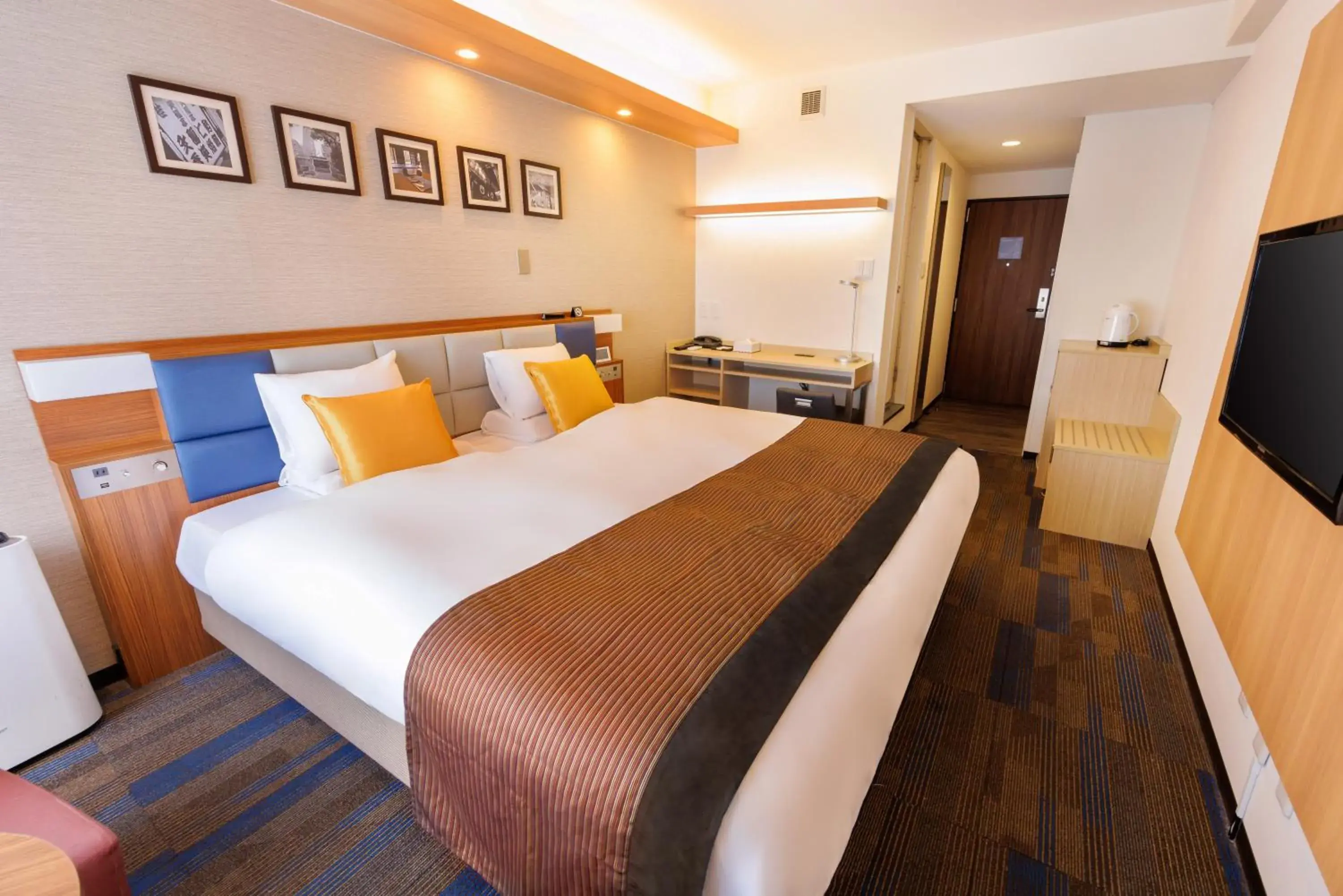 Superior Double Room in Floral Hotel East Shinsaibashi Superior Double Room in Floral Hotel East Shinsaibashi