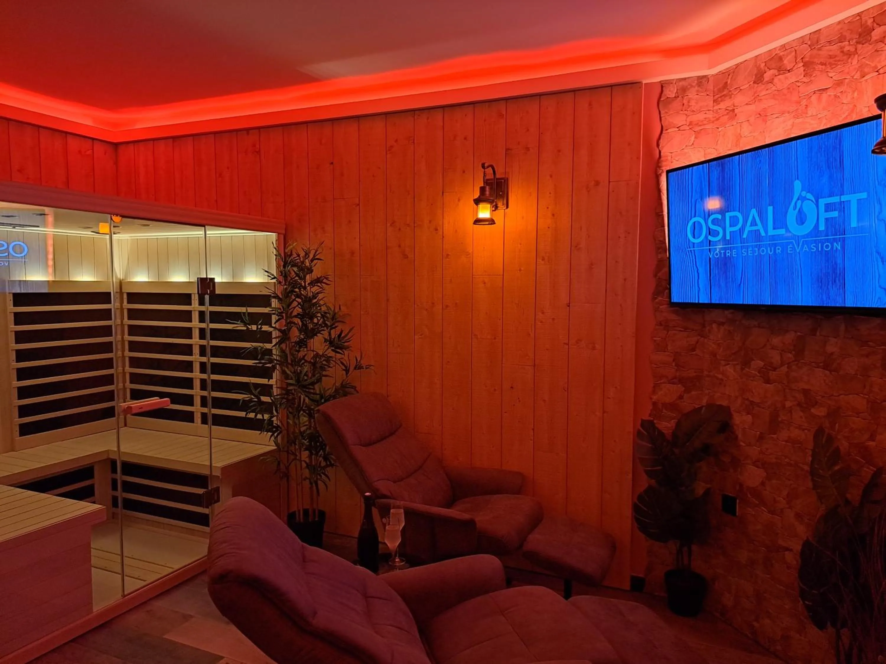 Sauna in Ospaloft, meublé haut de gamme avec spa privatif