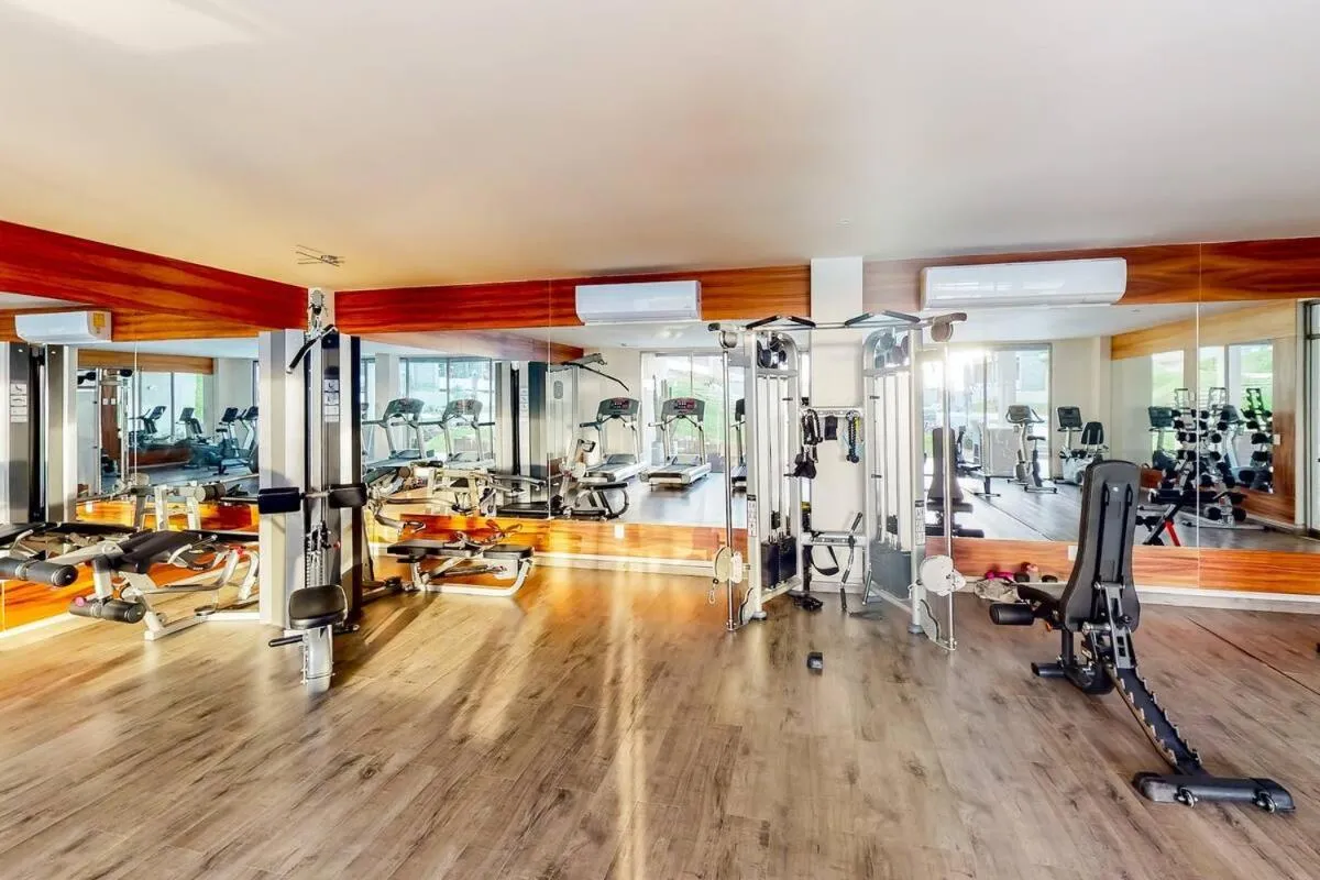 Fitness centre/facilities in Loft con balcón privado, estacionamiento gratis - Un oasis en Los Cabos