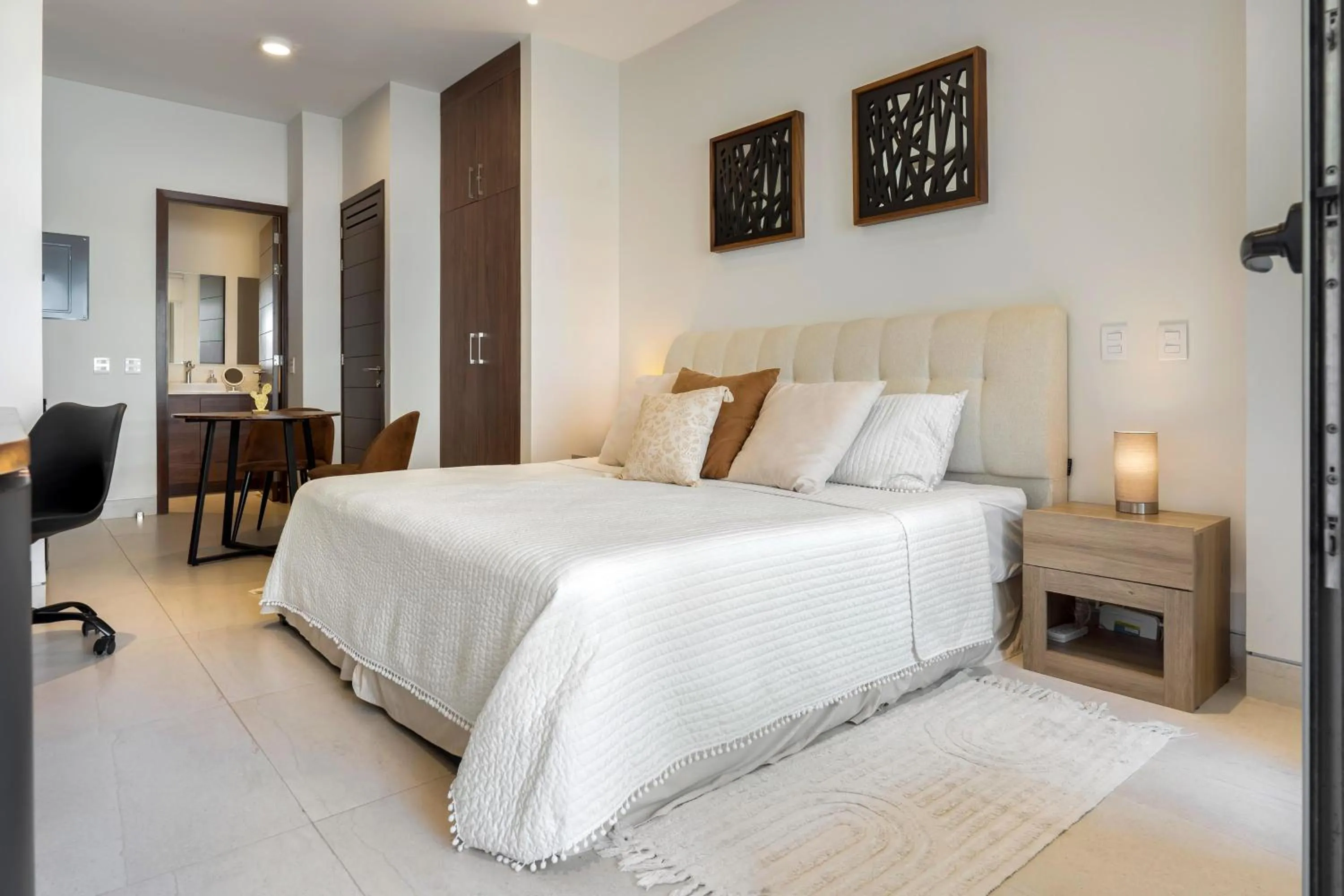 Bed in Loft con balcón privado, estacionamiento gratis - Un oasis en Los Cabos