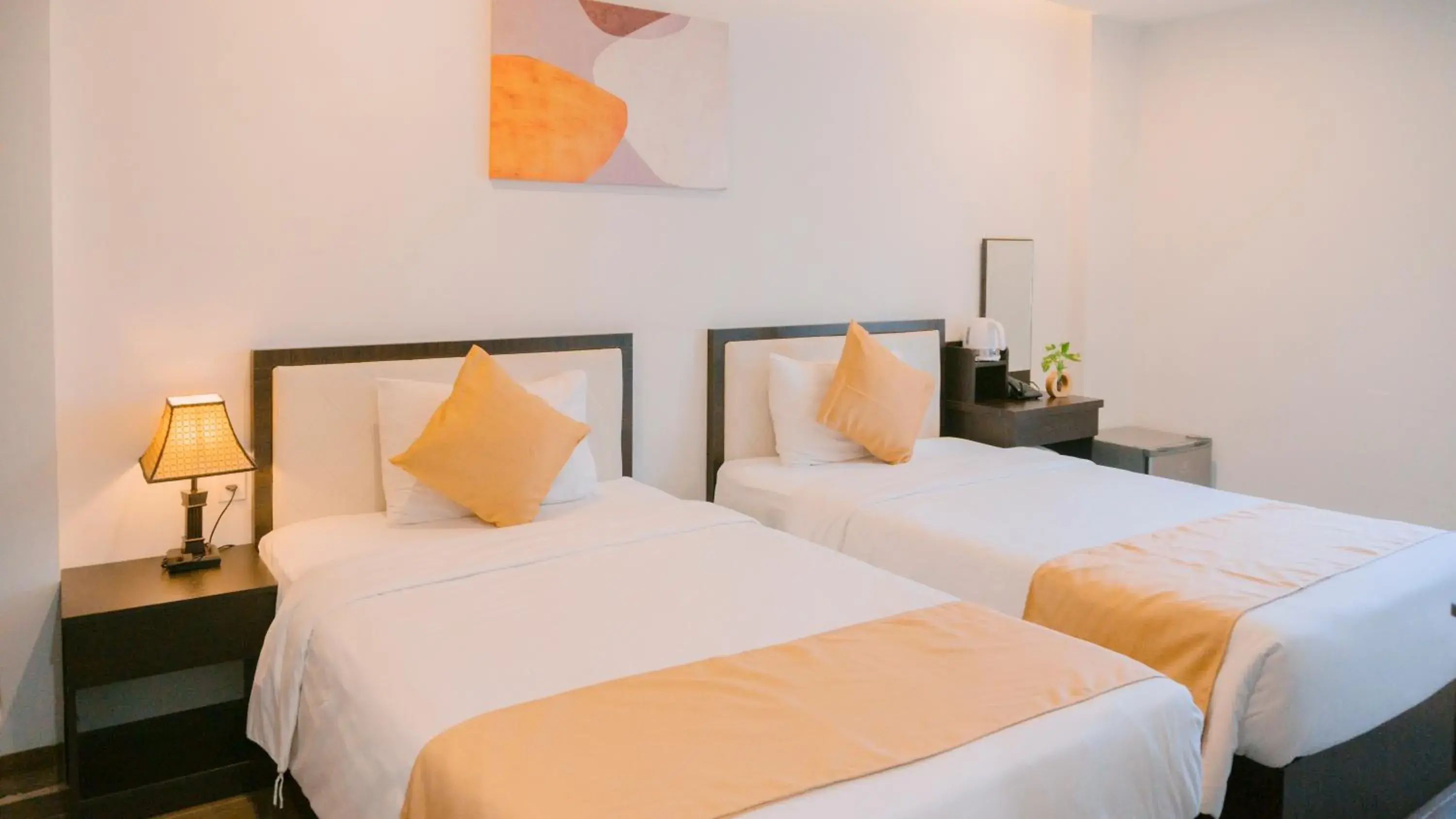 Superior Twin Room in Horizon Front Beach Hotel Danang Superior Twin Room in Horizon Front Beach Hotel Danang