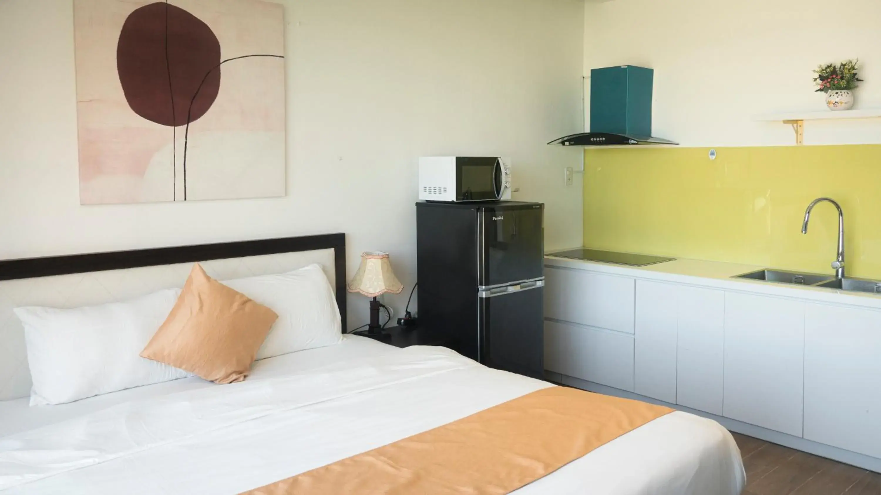 Deluxe King Studio in Horizon Front Beach Hotel Danang Deluxe King Studio in Horizon Front Beach Hotel Danang