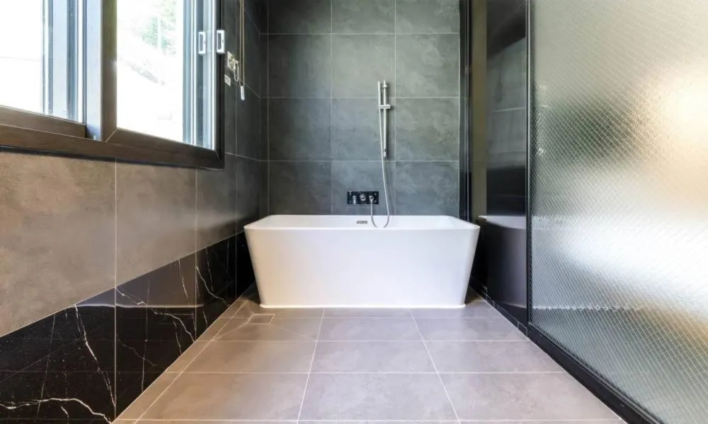 Shower in Anseong Nomad Hotel