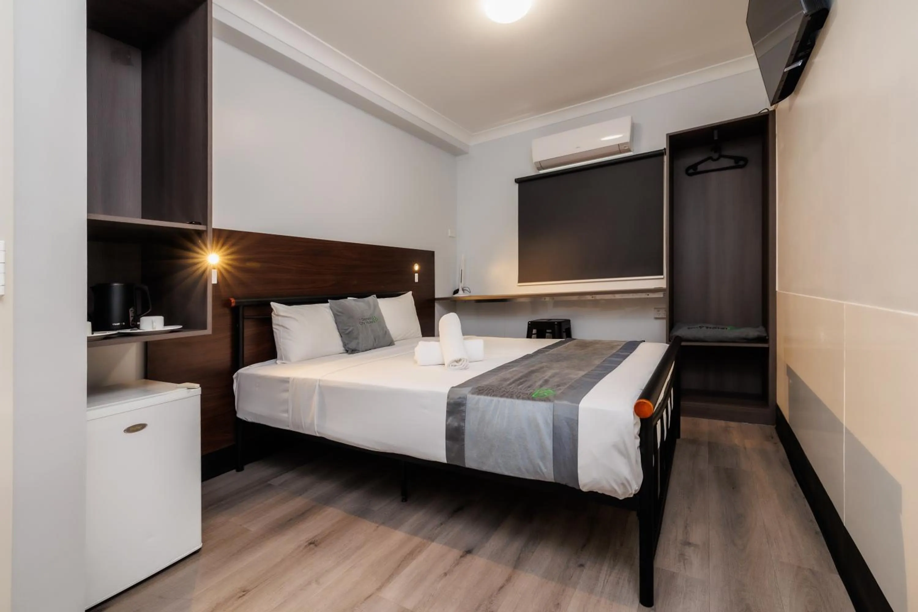 Bed in DCH on Mitchell