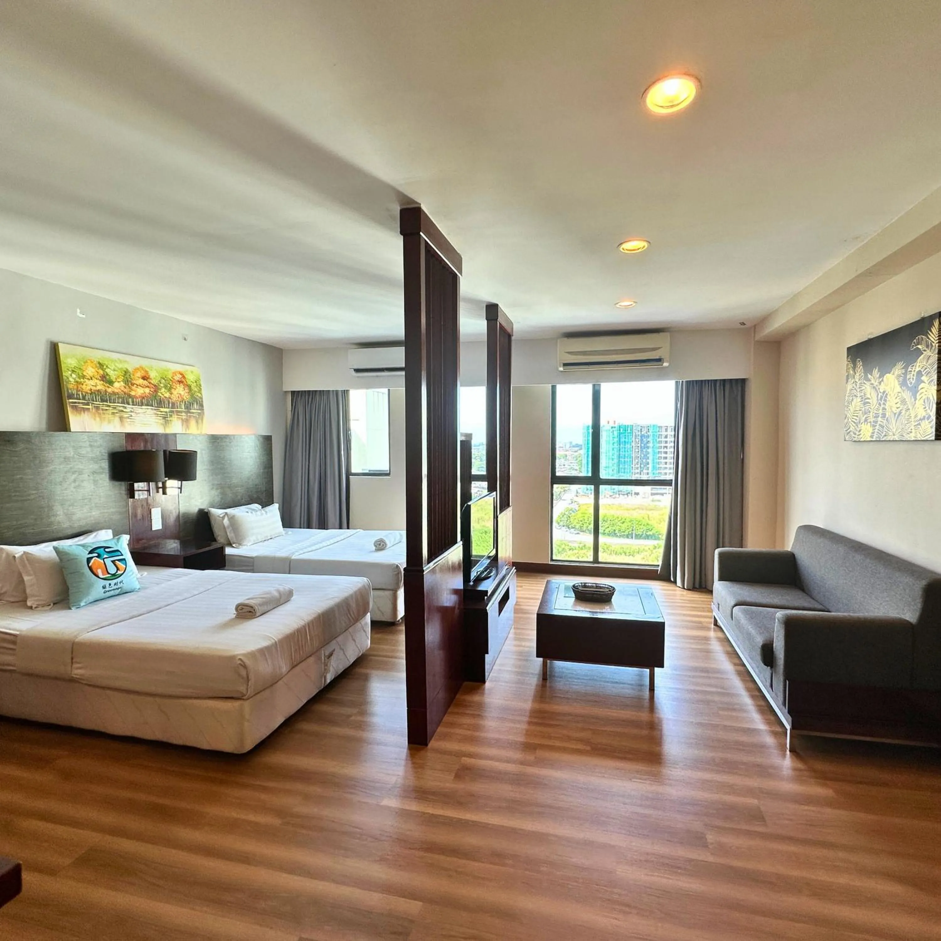 View (from property/room), Bed in Greenage MingSuite 明绿时代套房 Kota Kinabalu 亚庇市中心