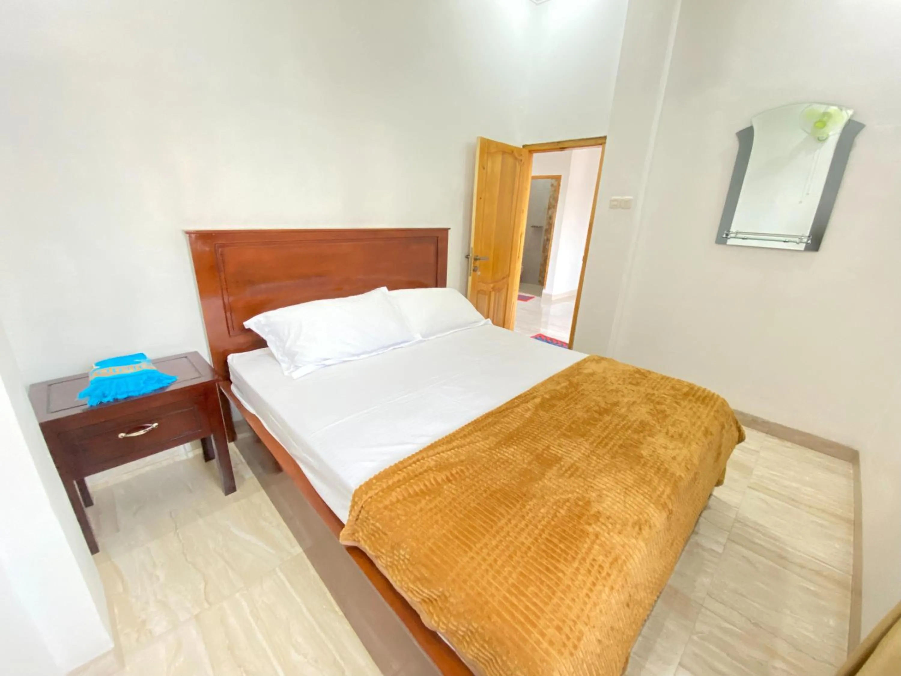 Bedroom, Bed in Rumah Windy Guest House Bira