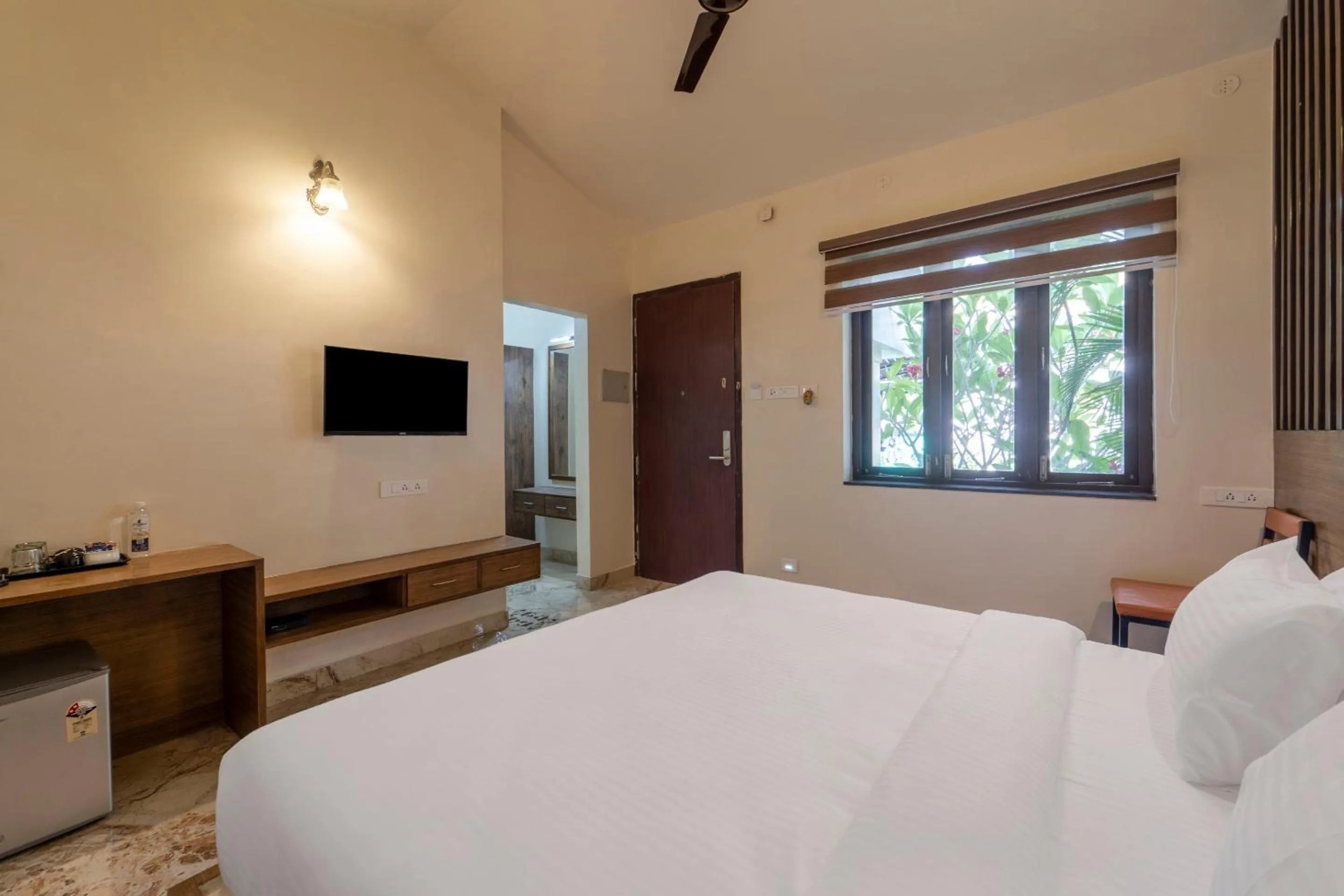 Bedroom, Bed in Palette - Coastal Grand Hotels & Resorts, OMR