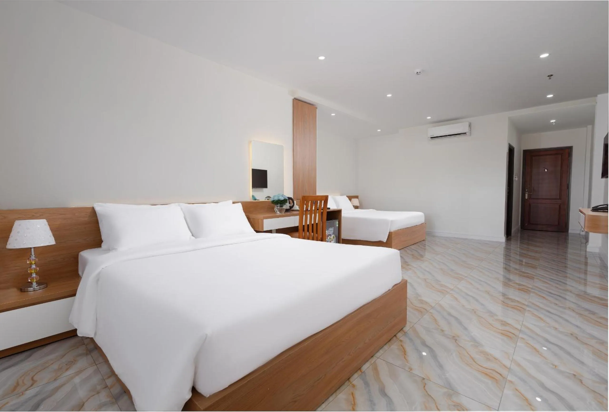 Bedroom, Bed in DONG PHUONG HOTEL