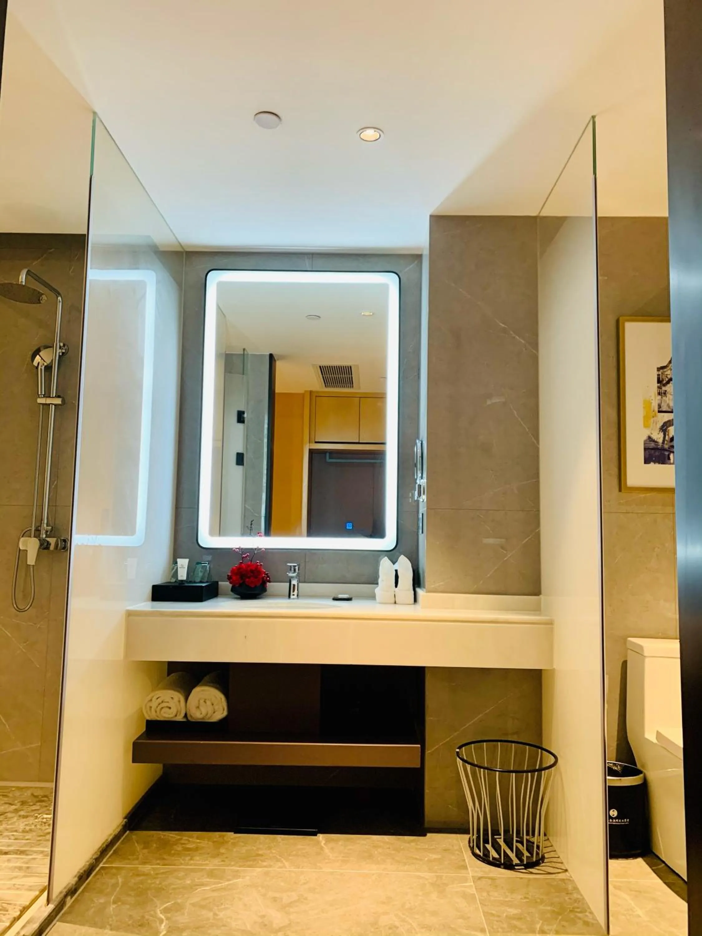 Toilet in Guangzhou Southern Airlines Pearl Airport Hotel