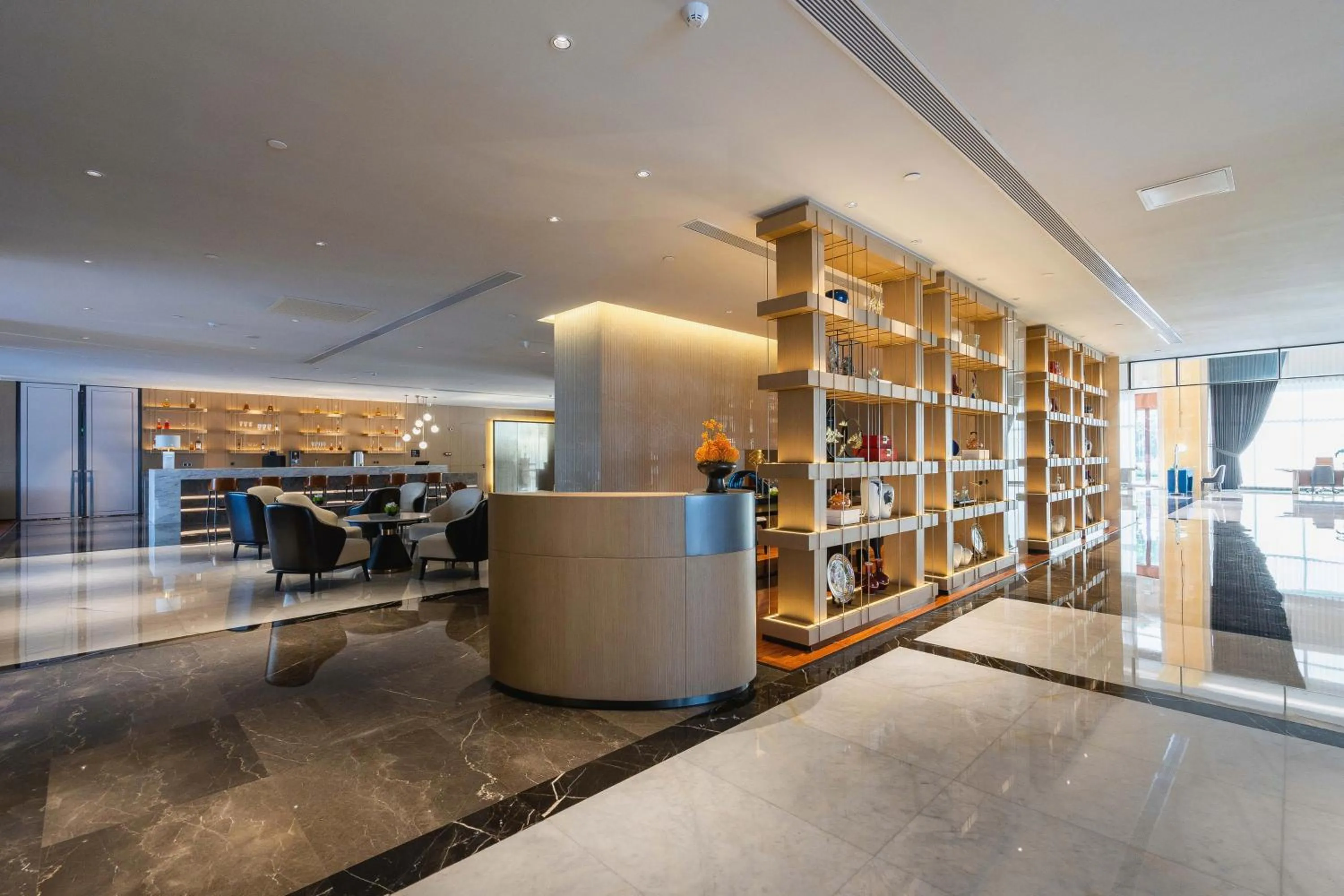 Lobby or reception in Guangzhou Southern Airlines Pearl Airport Hotel