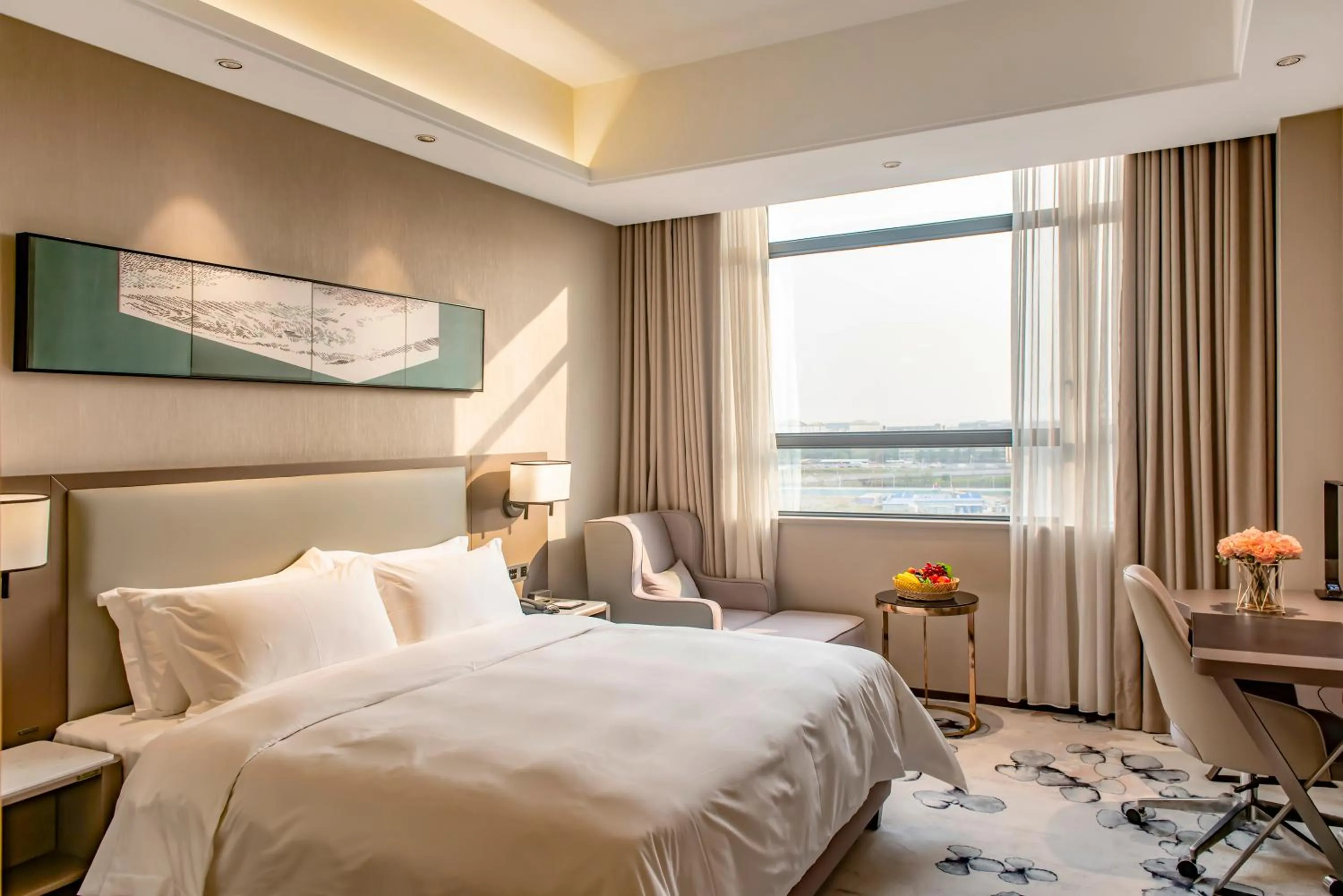 Photo of the whole room, Bed in Guangzhou Southern Airlines Pearl Airport Hotel