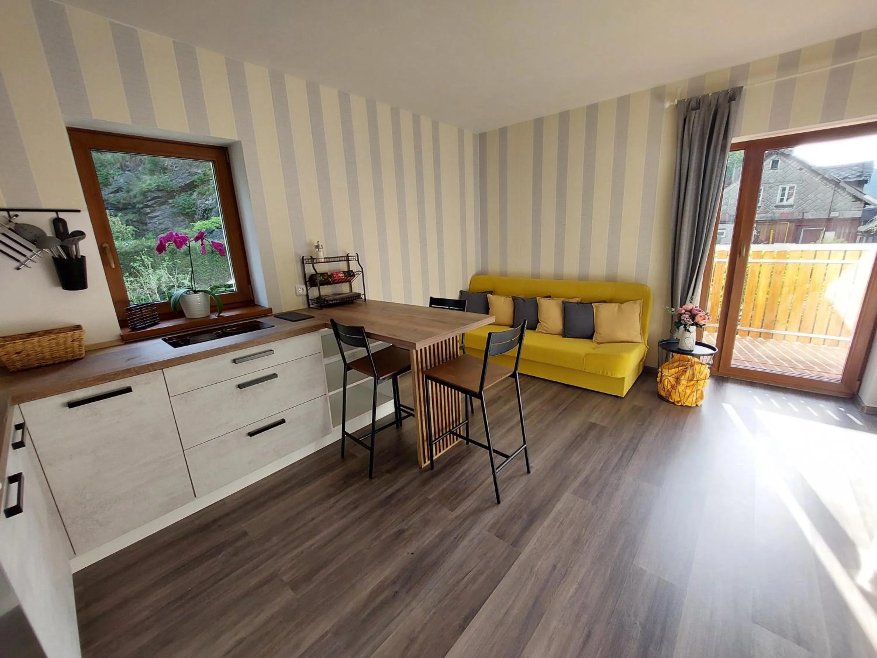 Kitchen or kitchenette, Bed in Rezidence GreenHill ⃰ ⃰ ⃰