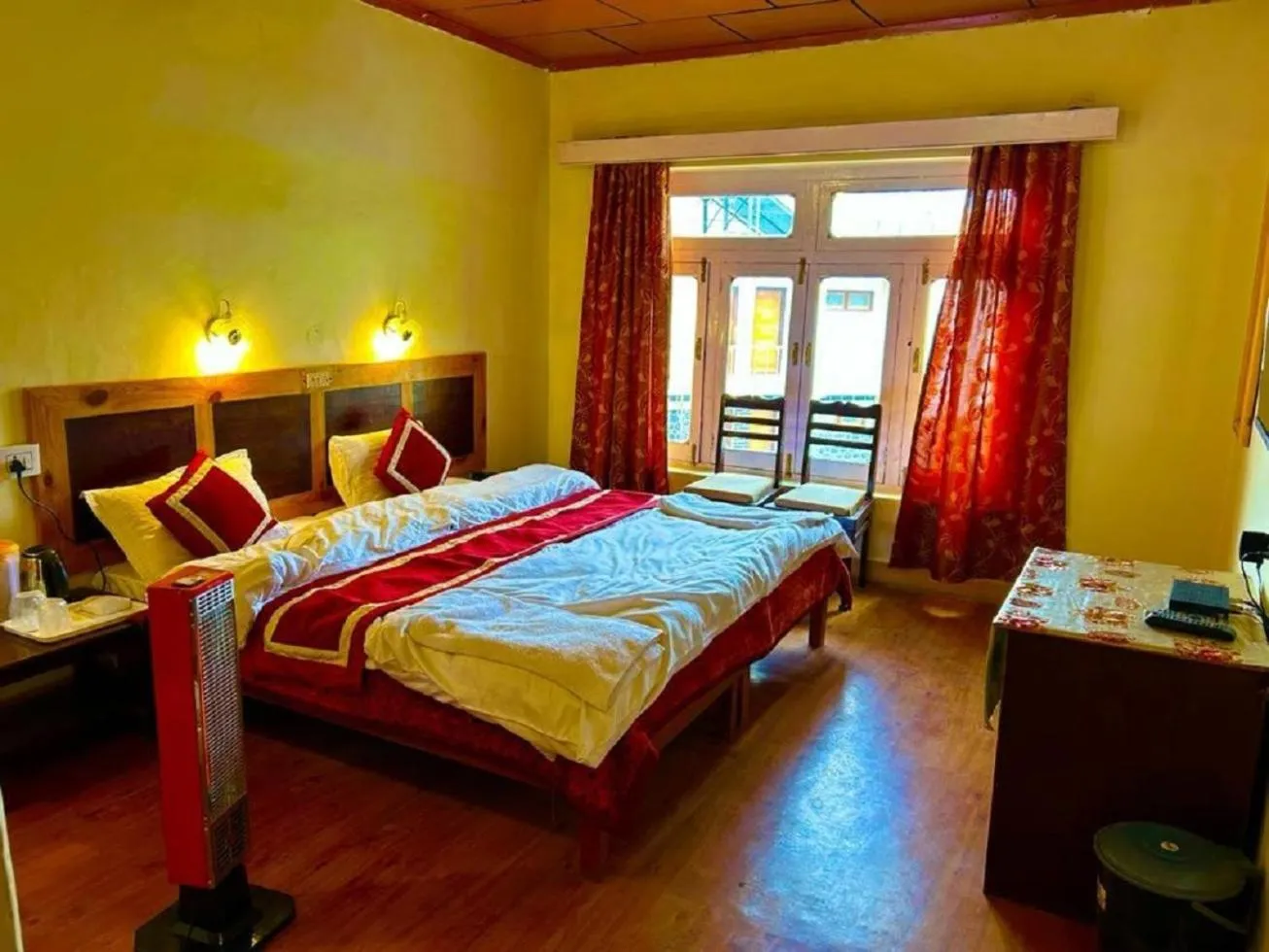 Bed in Hotel Ri ~ Rab Leh