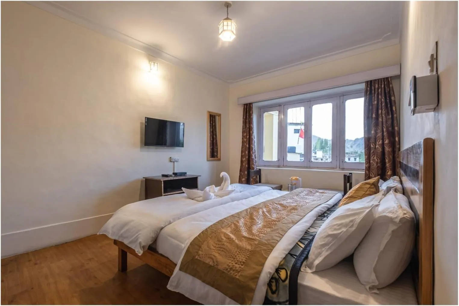 Communal lounge/ TV room, Bed in Hotel Ri ~ Rab Leh