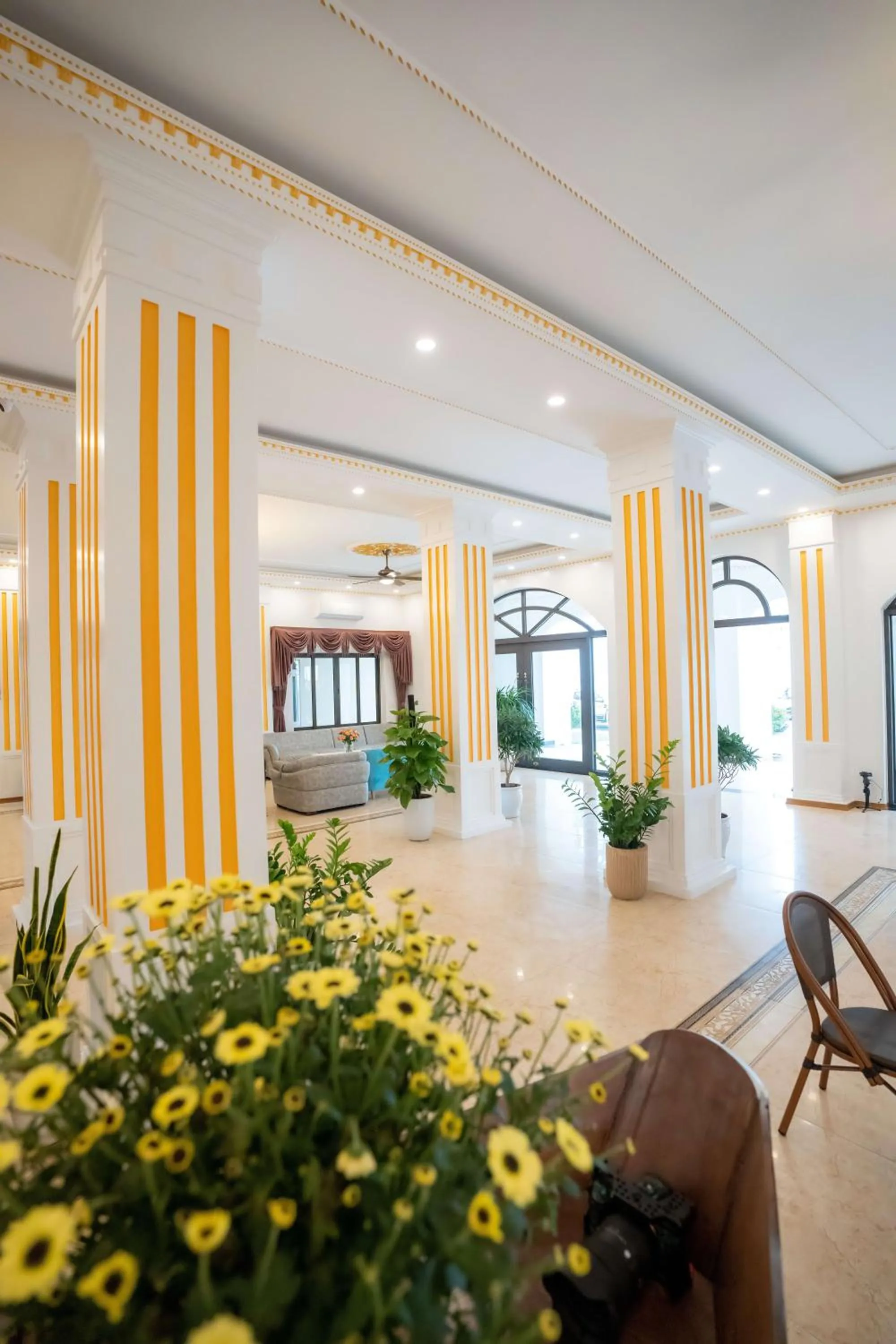 Seating area in Vsana Vu Son Hotel