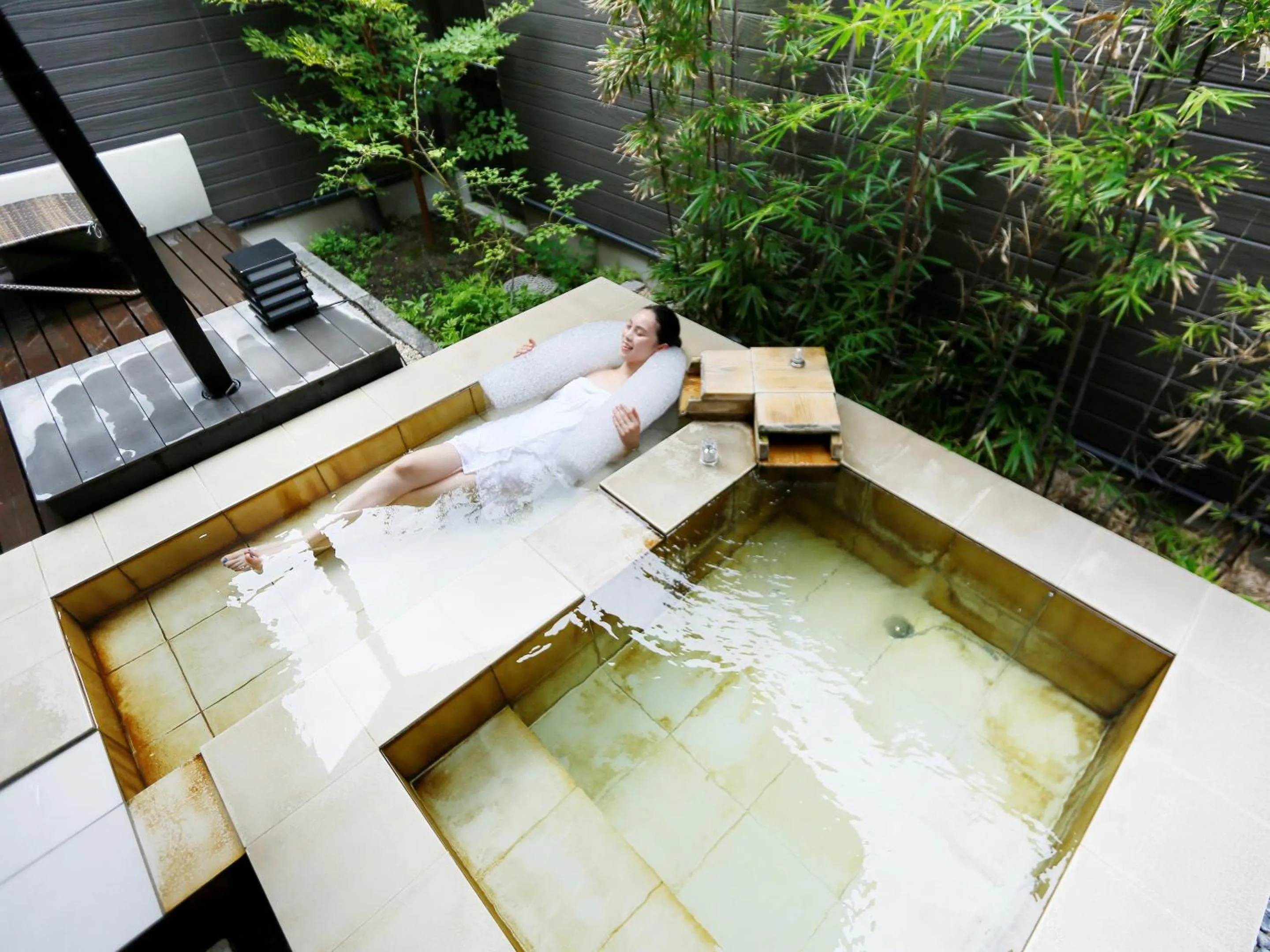 Hot Spring Bath in Yumotoan Kiyohime