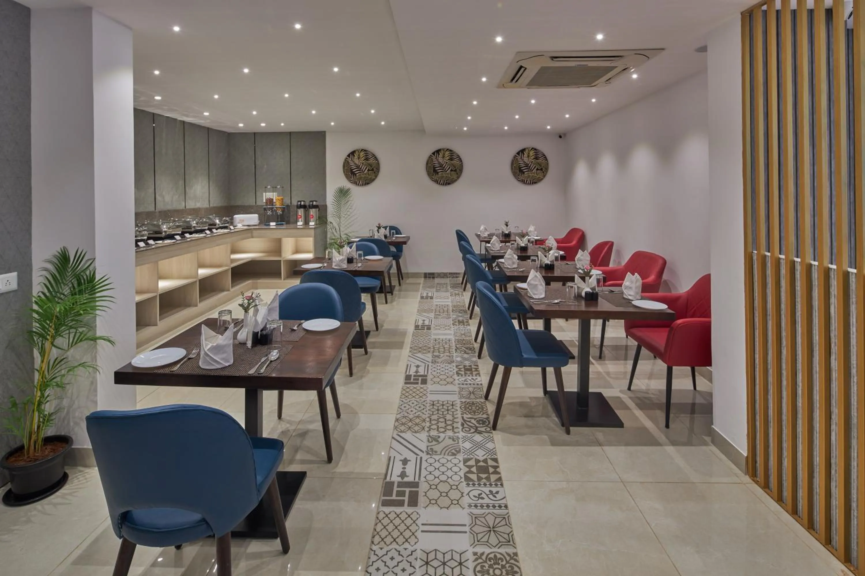 Restaurant/places to eat in Regenta Inn 4th Block Koramangala Bangalore