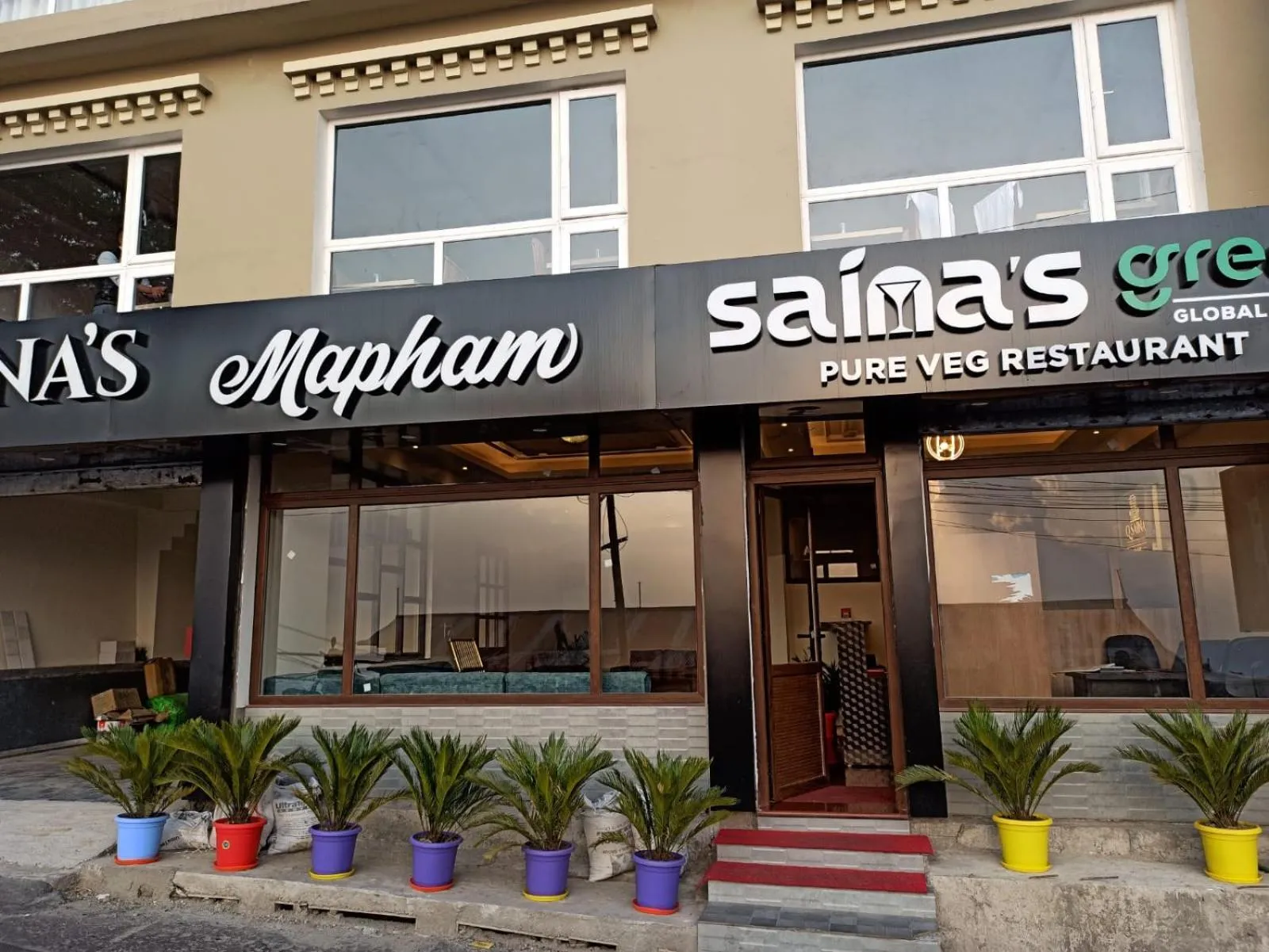 Property building in Q SAINA Mapham