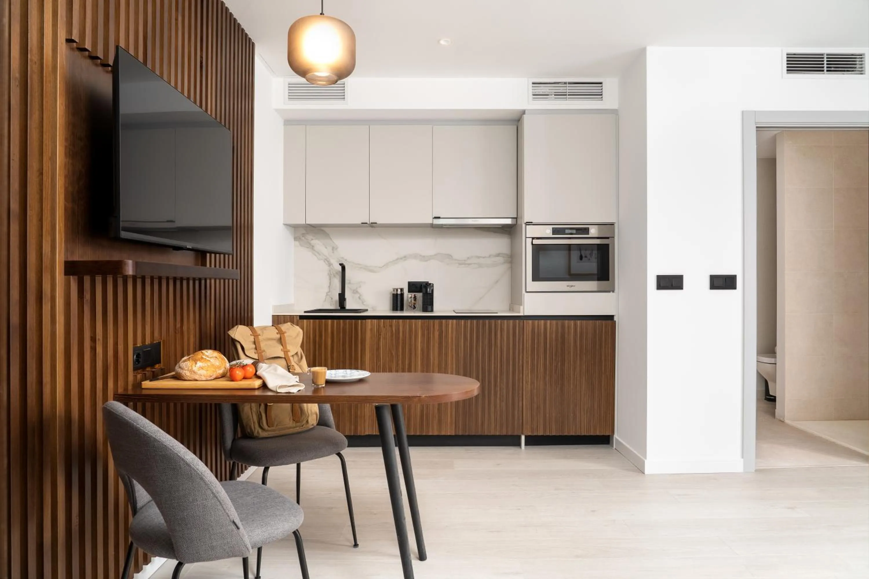 TV and multimedia in TSA La Rambla