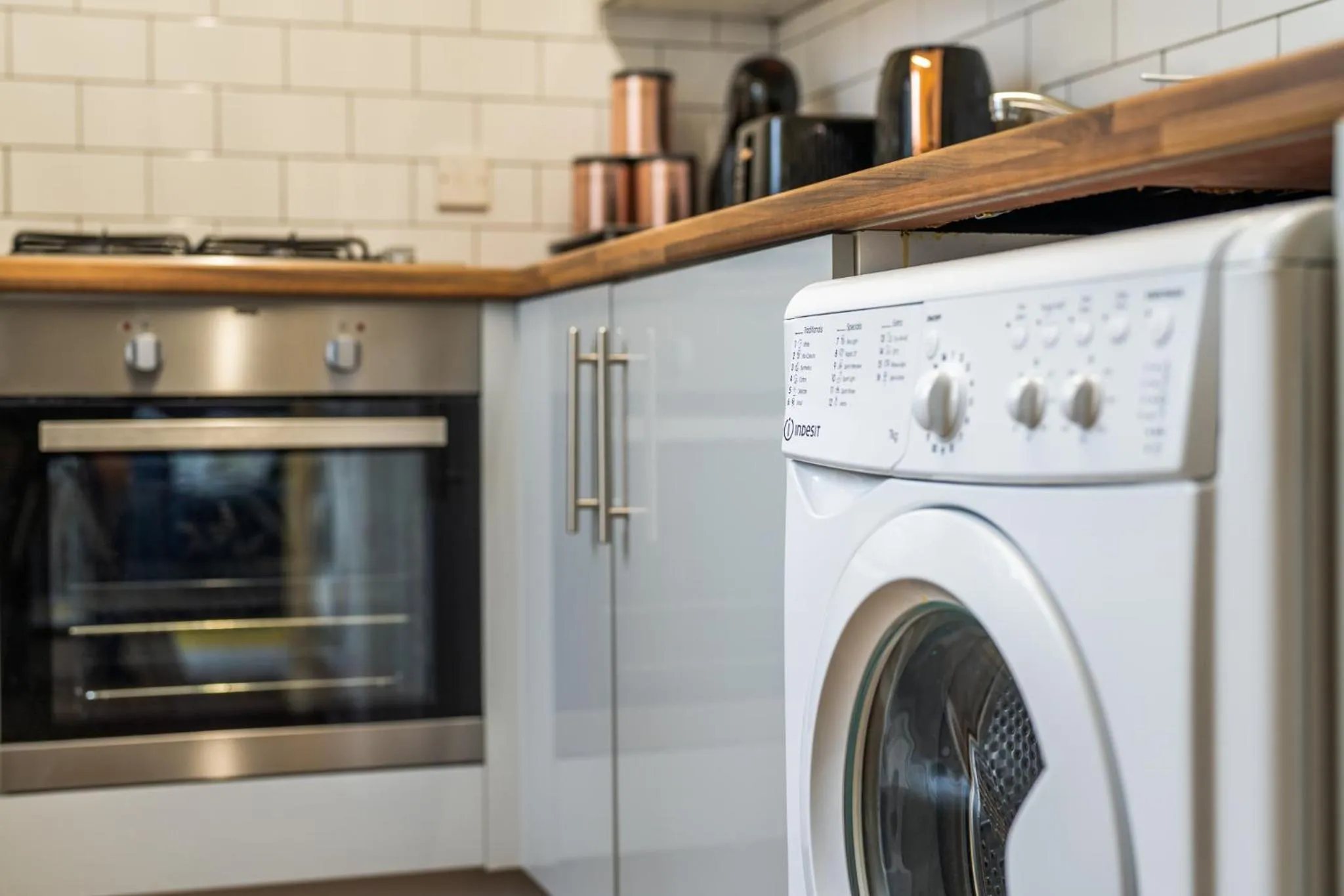 Kitchen or kitchenette in Grange Studio Apartment - Heathrow