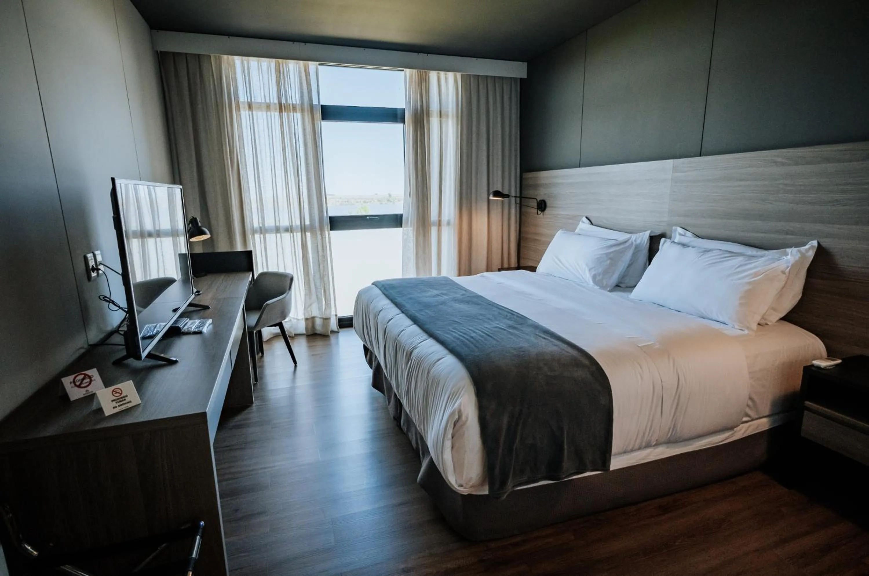 Bed in Midland Hotel & Resort All Inclusive