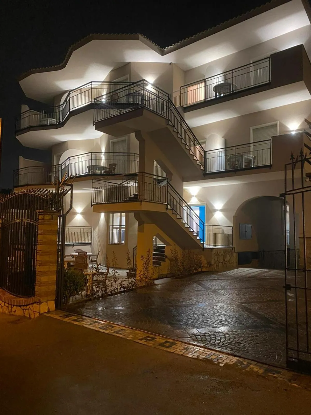 Property building in Hotel il Rosone