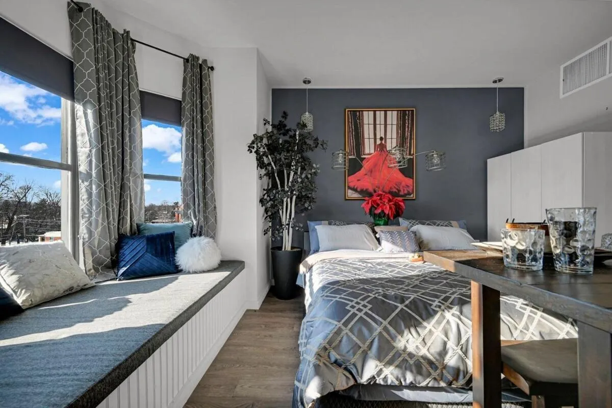 Bedroom, Bed in Beacon Hotel