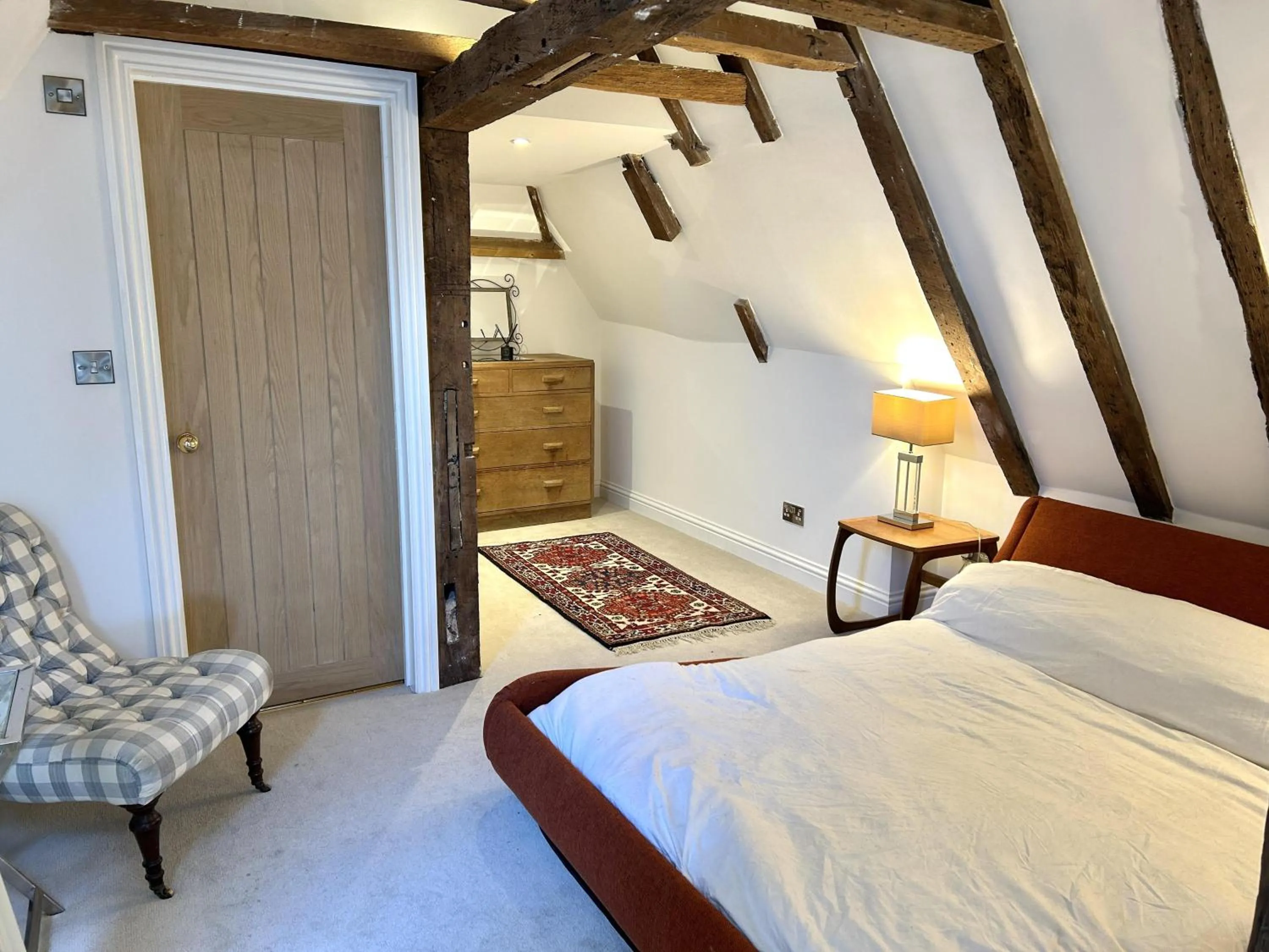 Photo of the whole room, Bed in 3 Bed Cottage - Sleeps 6 - Pets - Parking - Wifi
