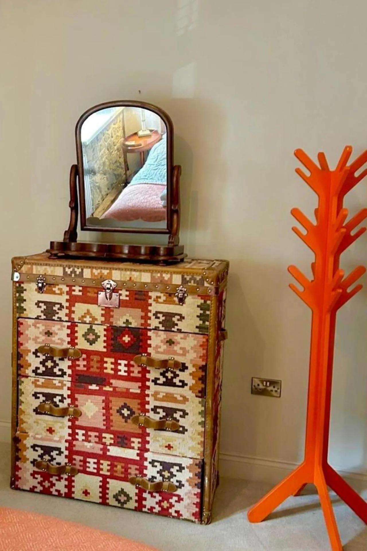 3 Bed Cottage - Sleeps 6 - Pets - Parking - Wifi